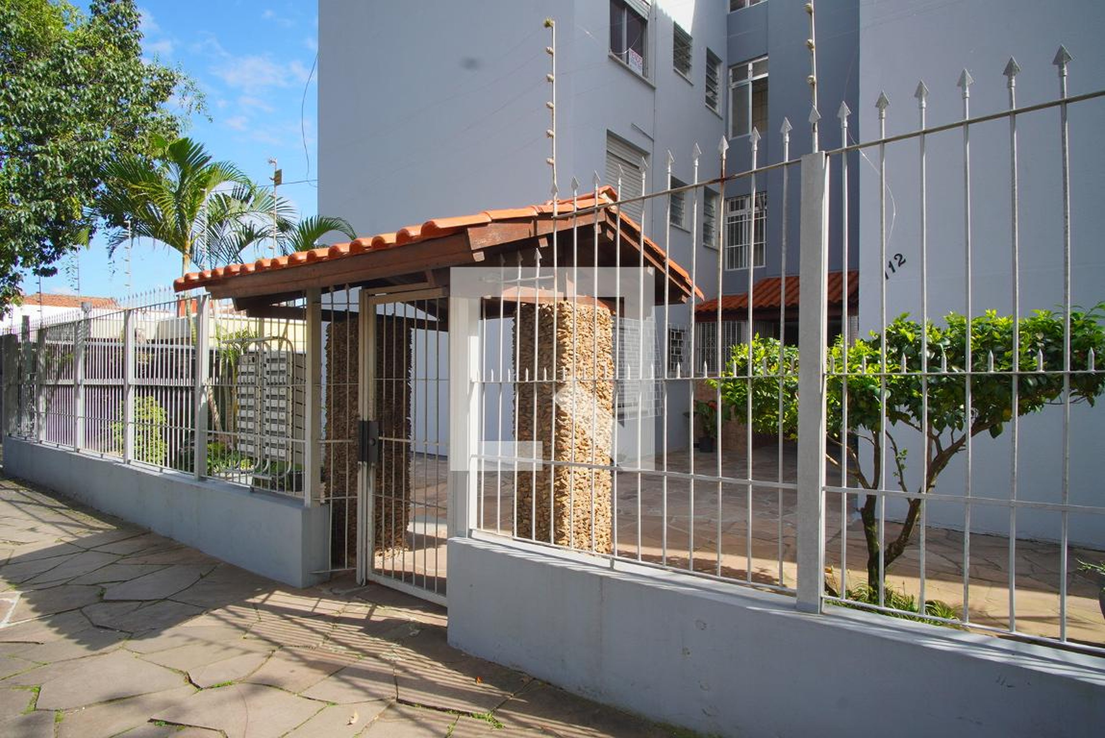 Fachada Condomínio em Rua Maria Montessori, 112