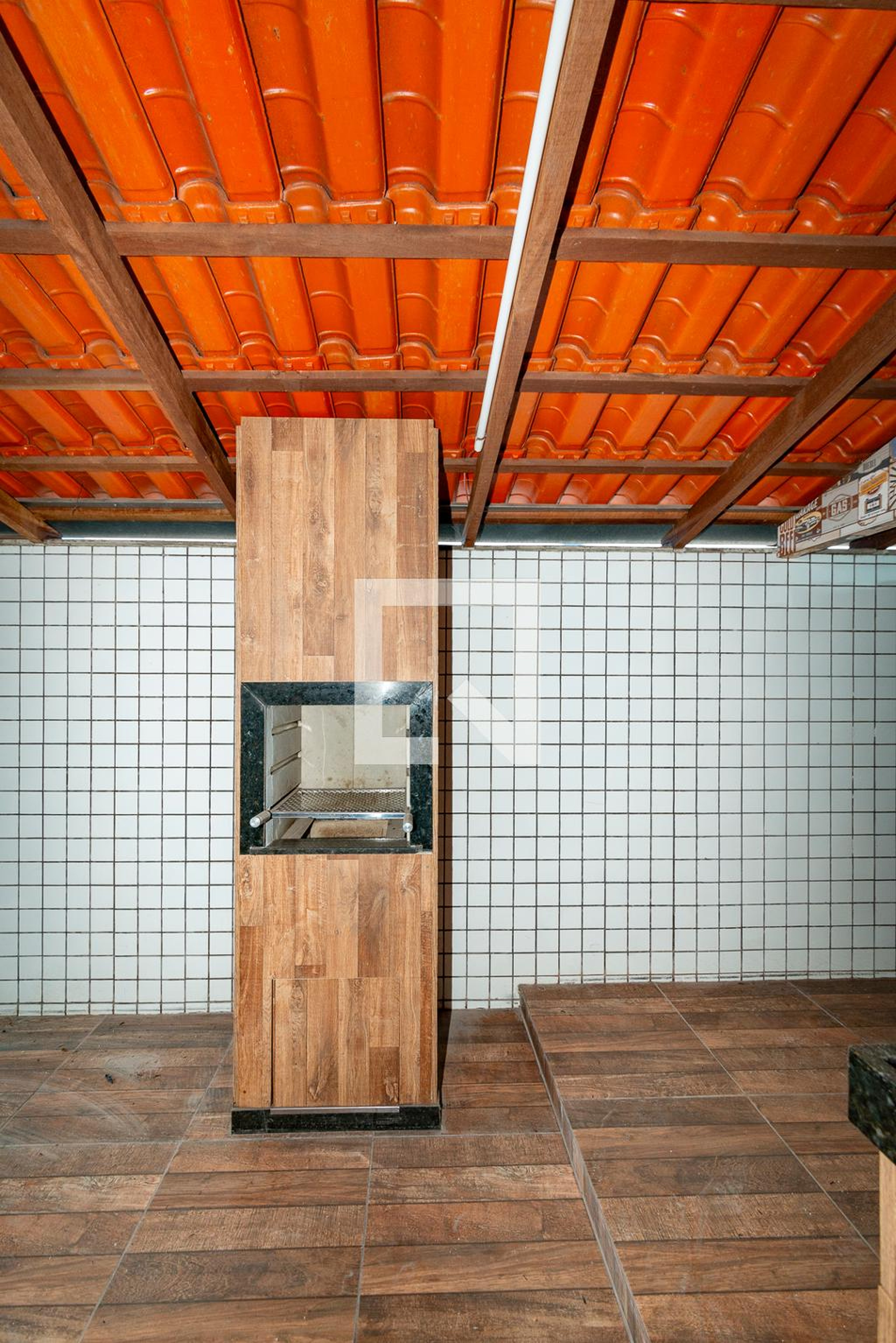 Churrasqueira Condomínio em Rua Américo Magalhães, 235