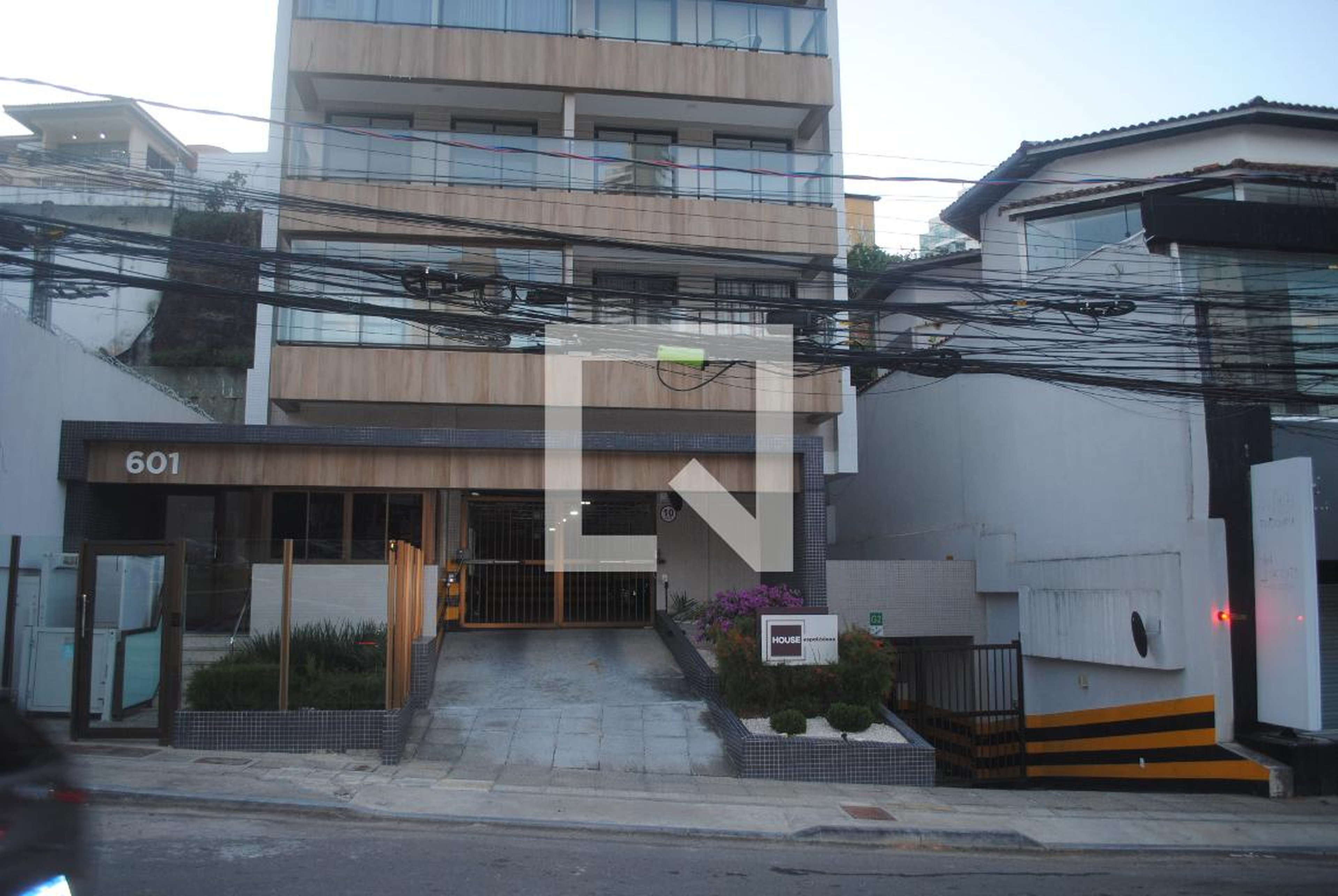 Fachada Condomínio House Espatódeas