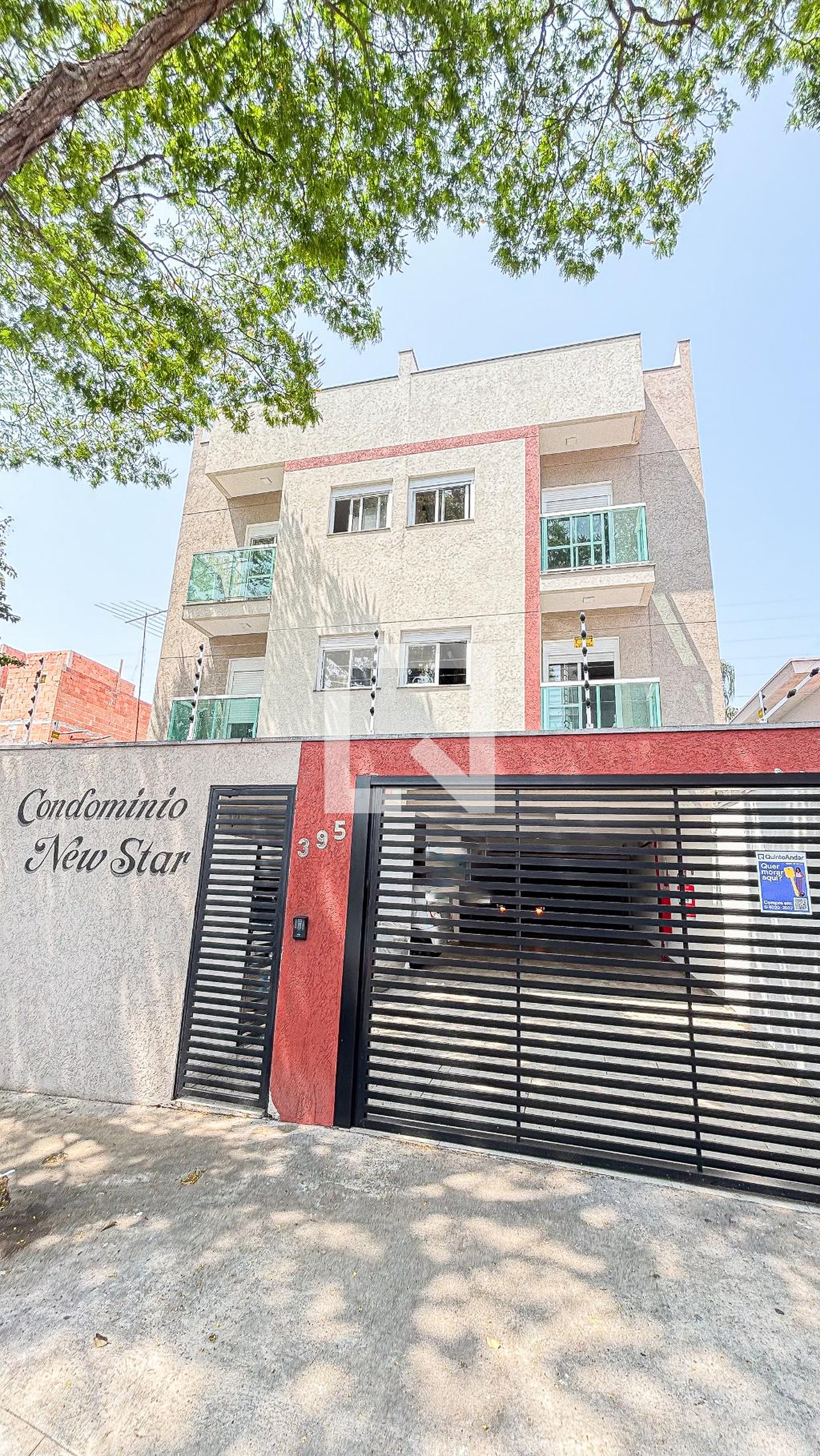 Fachada Condomínio em Rua Independência, 395