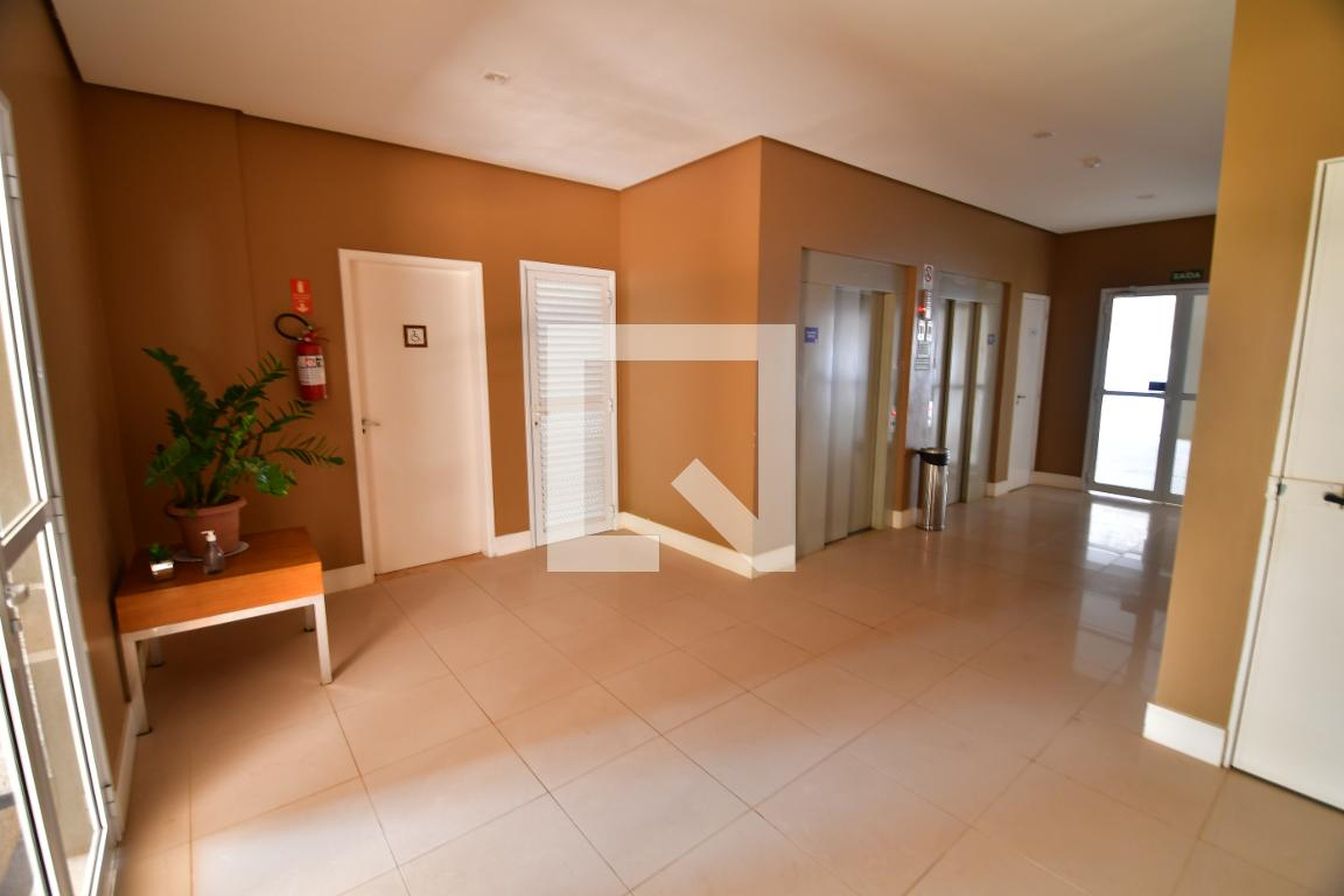 Hall de entrada - Shine