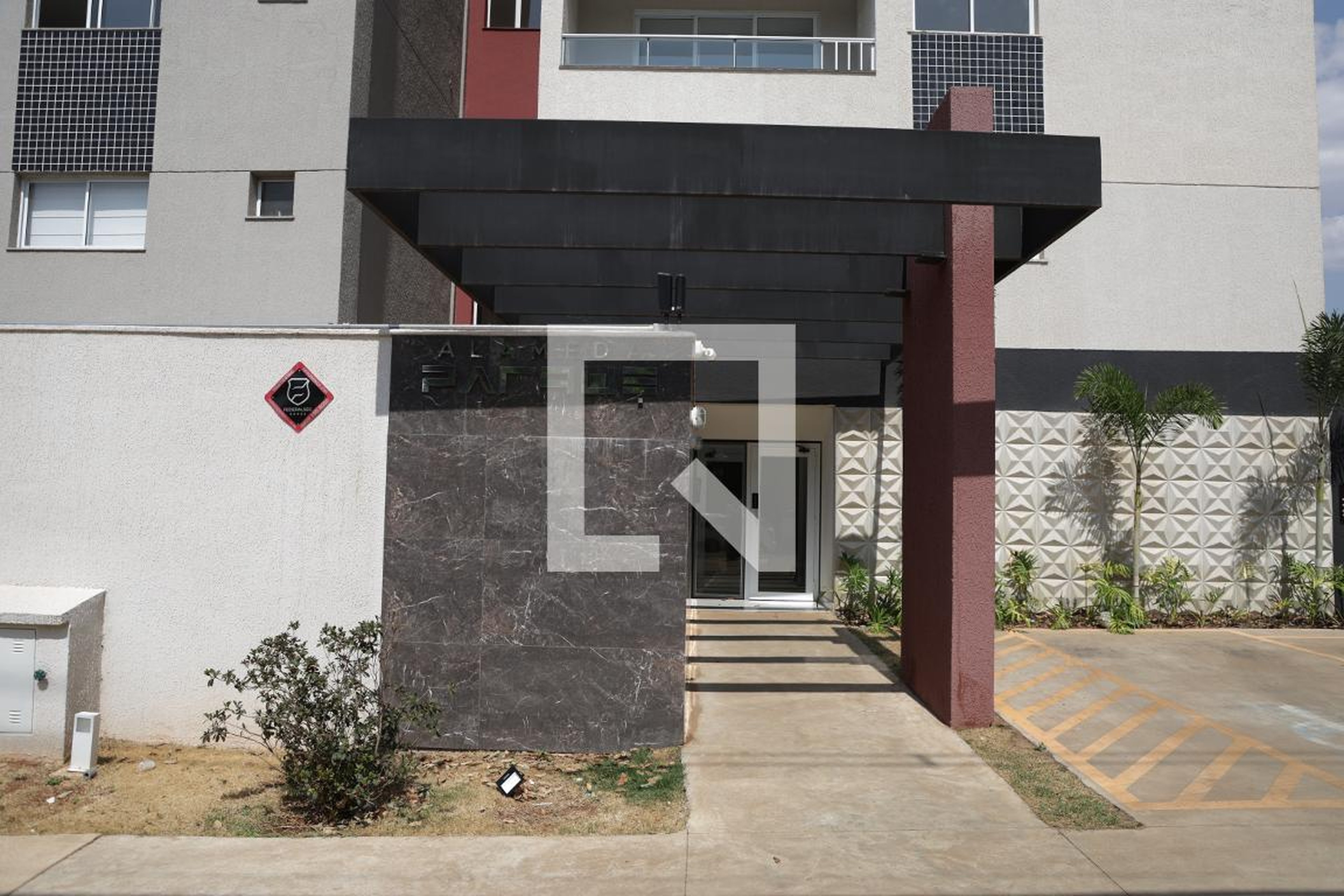 Fachada Condomínio em Rua Francisco Godinho, 11