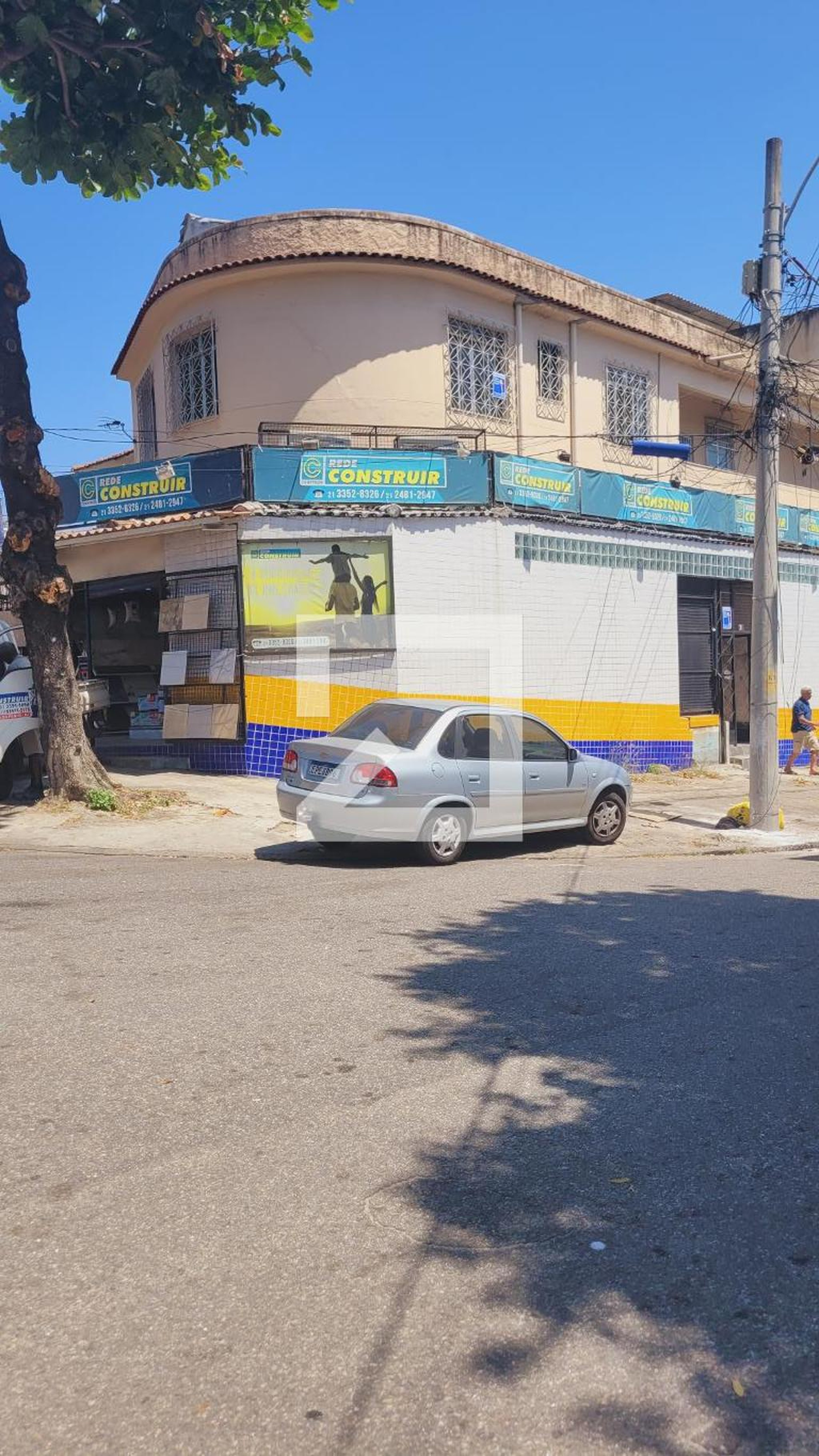 Fachada Condomínio em Rua Professor Teixeira da Rocha, 5