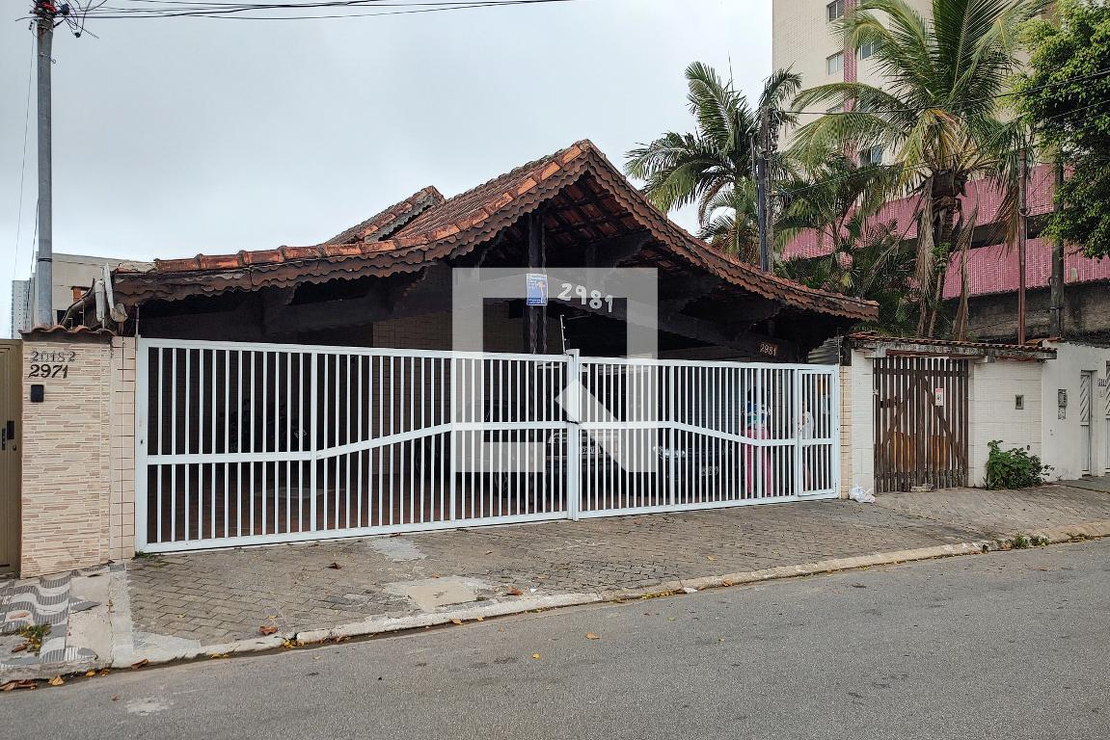 Fachada Condomínio em Avenida Guadalajara, 2981