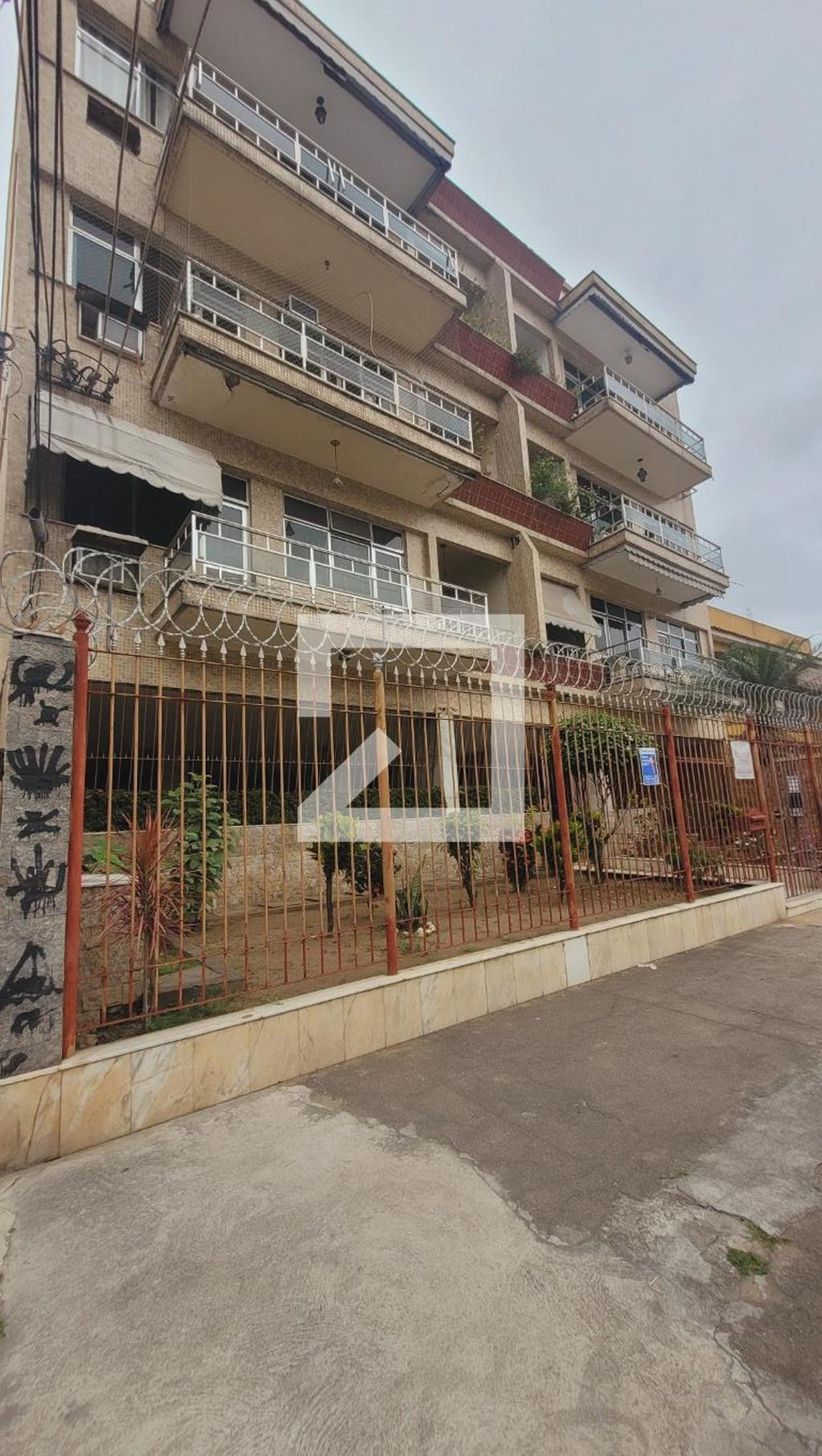 Fachada do Prédio Condomínio em Rua Líbia, 142