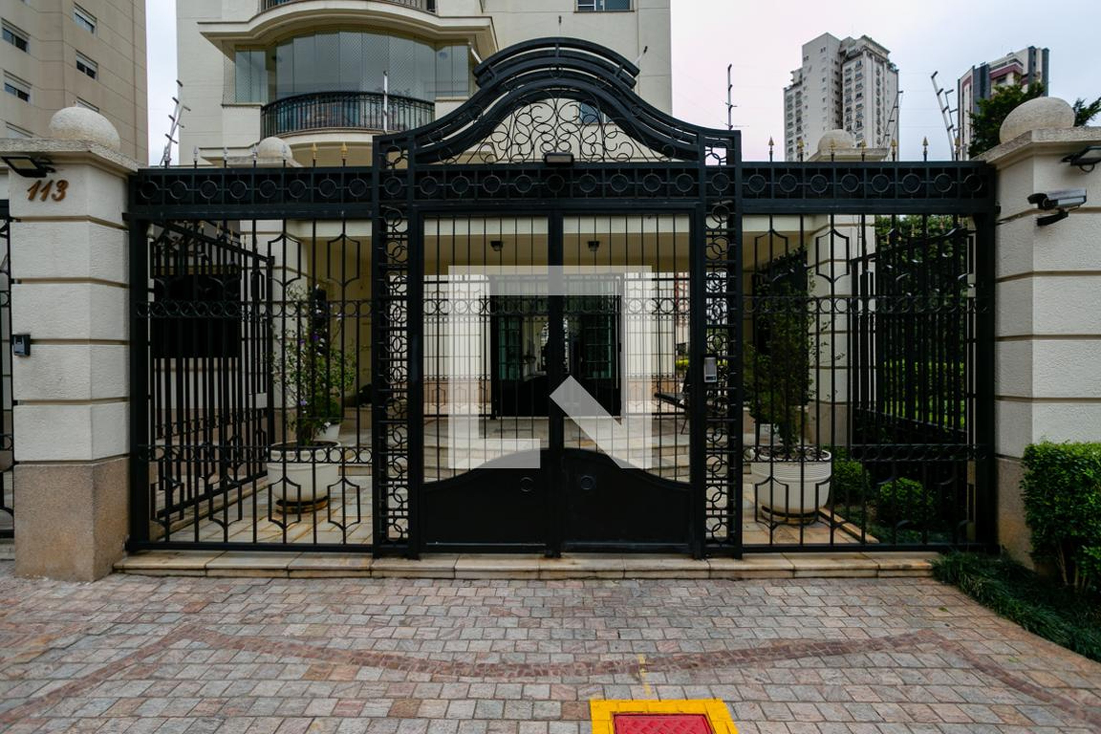 Fachada do condomínio Condomínio Port de La Rochelle