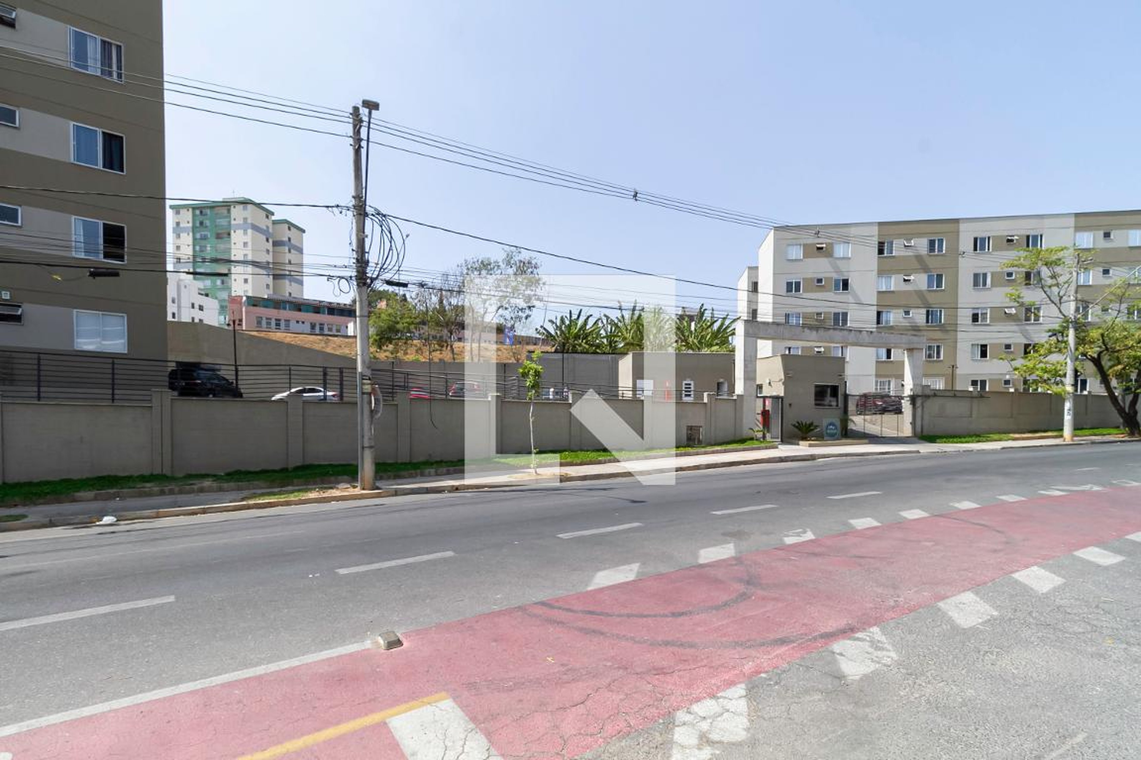 Fachada do condomínio Edifício Residencial Village Sevilha