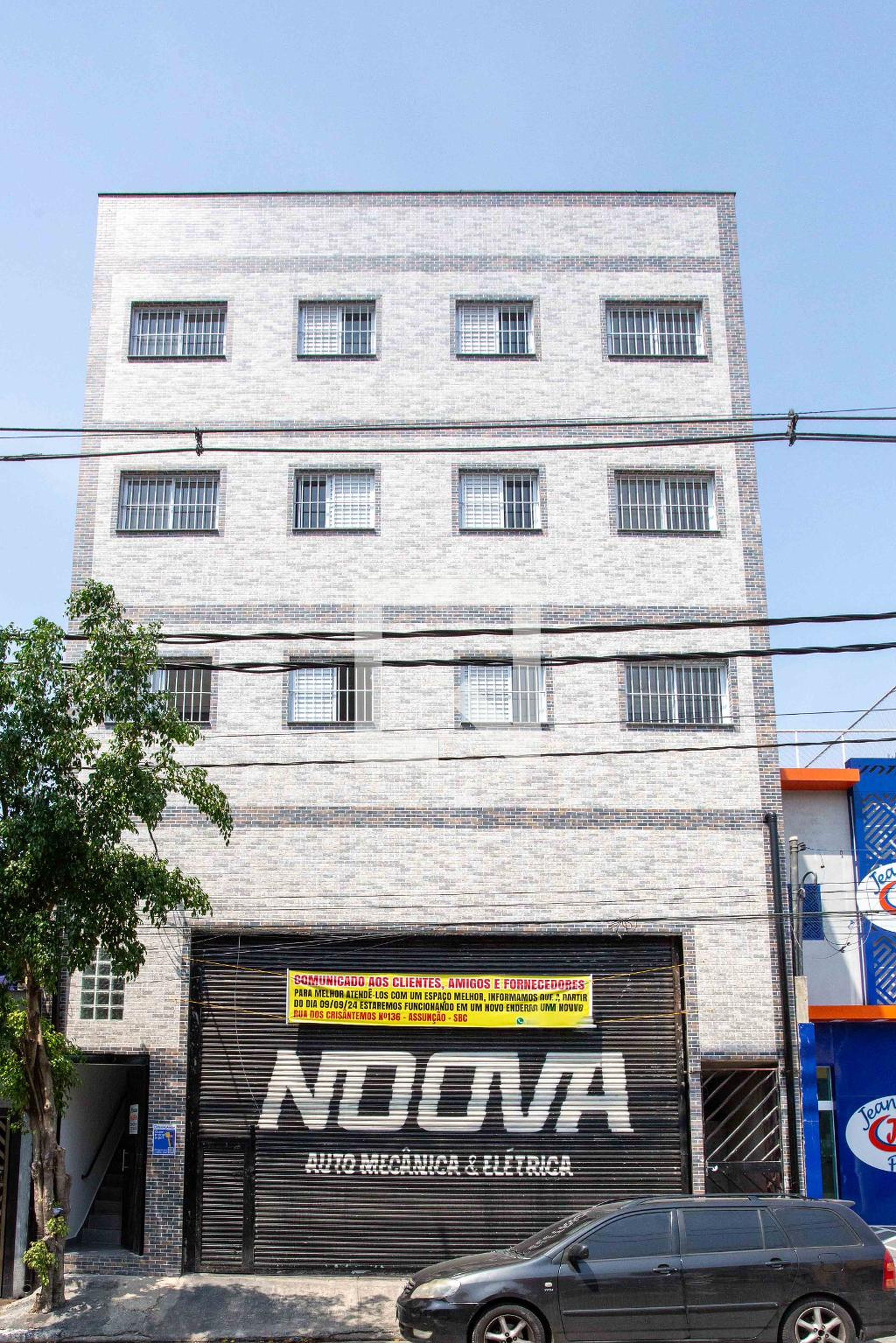 Fachada Condomínio em Rua Georg Rexroth, 317