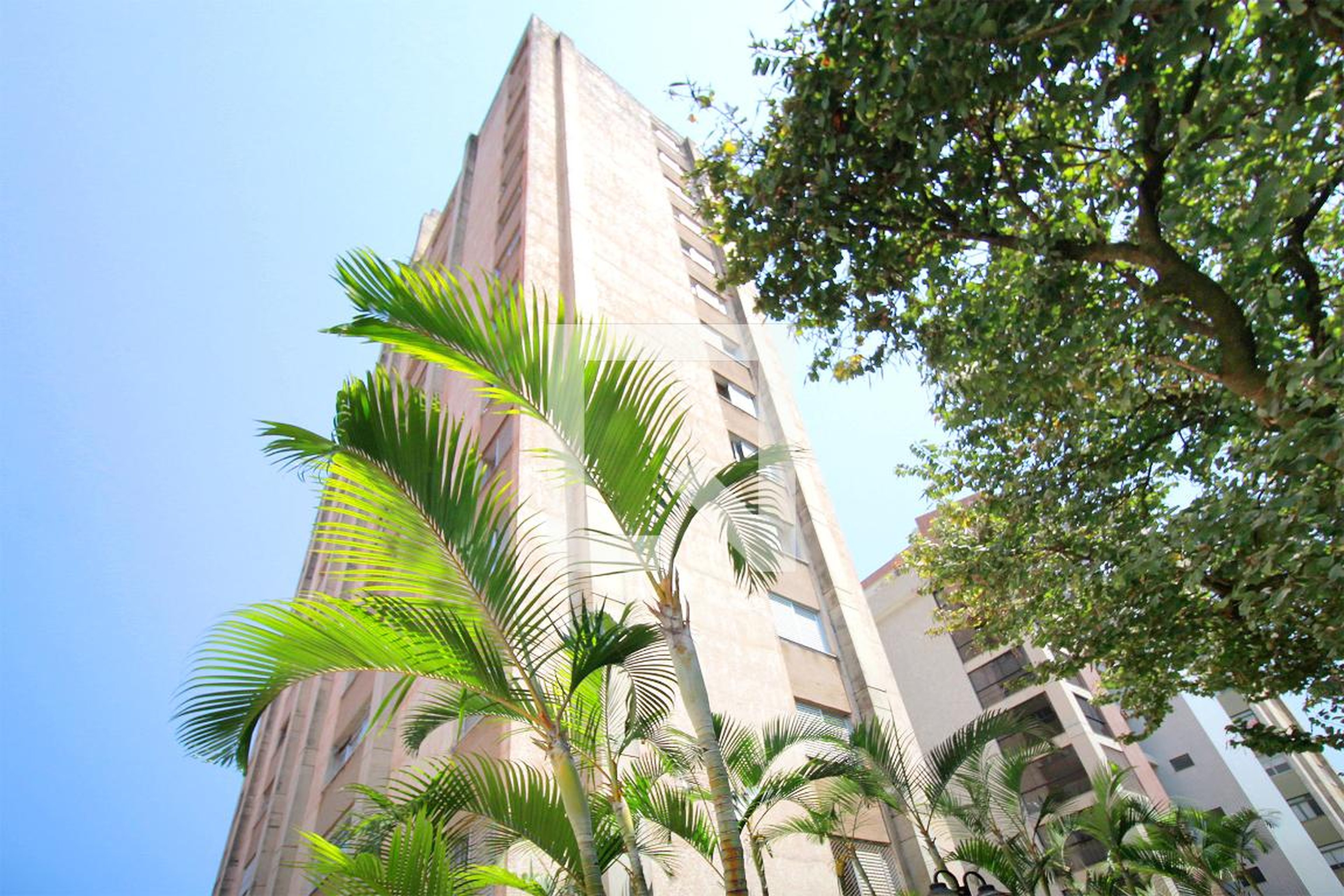 Fachada Condomínio em Rua Nunes Viêira, 255