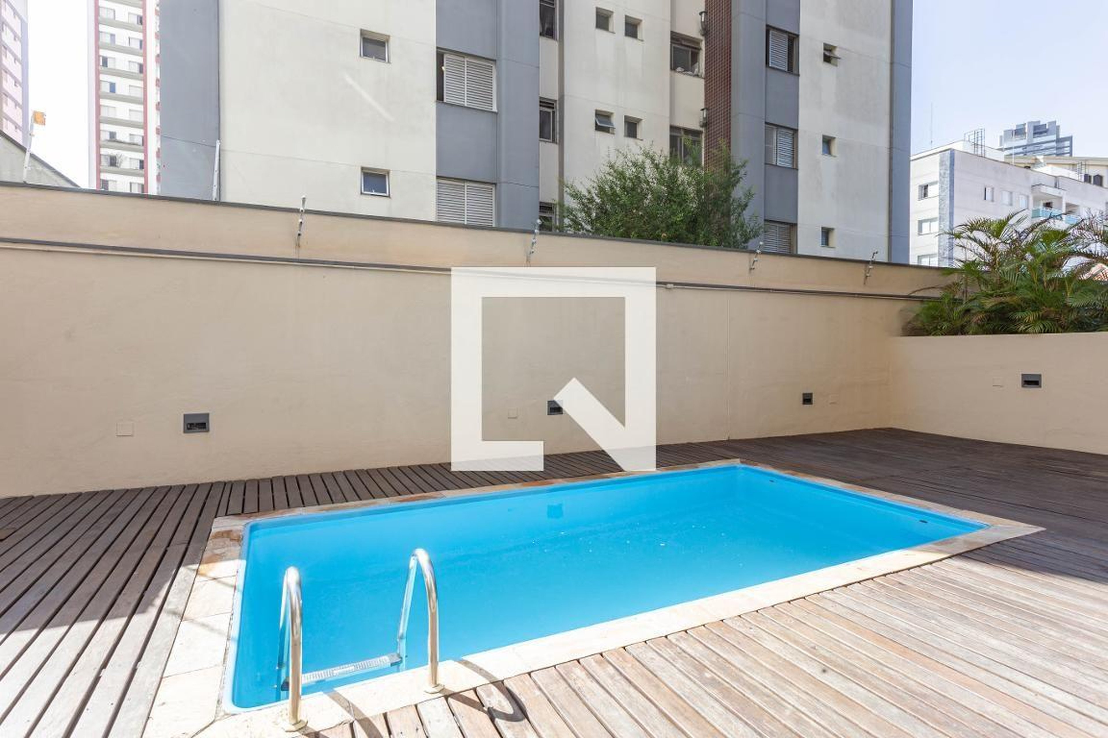 Piscina - Edifício Delphos