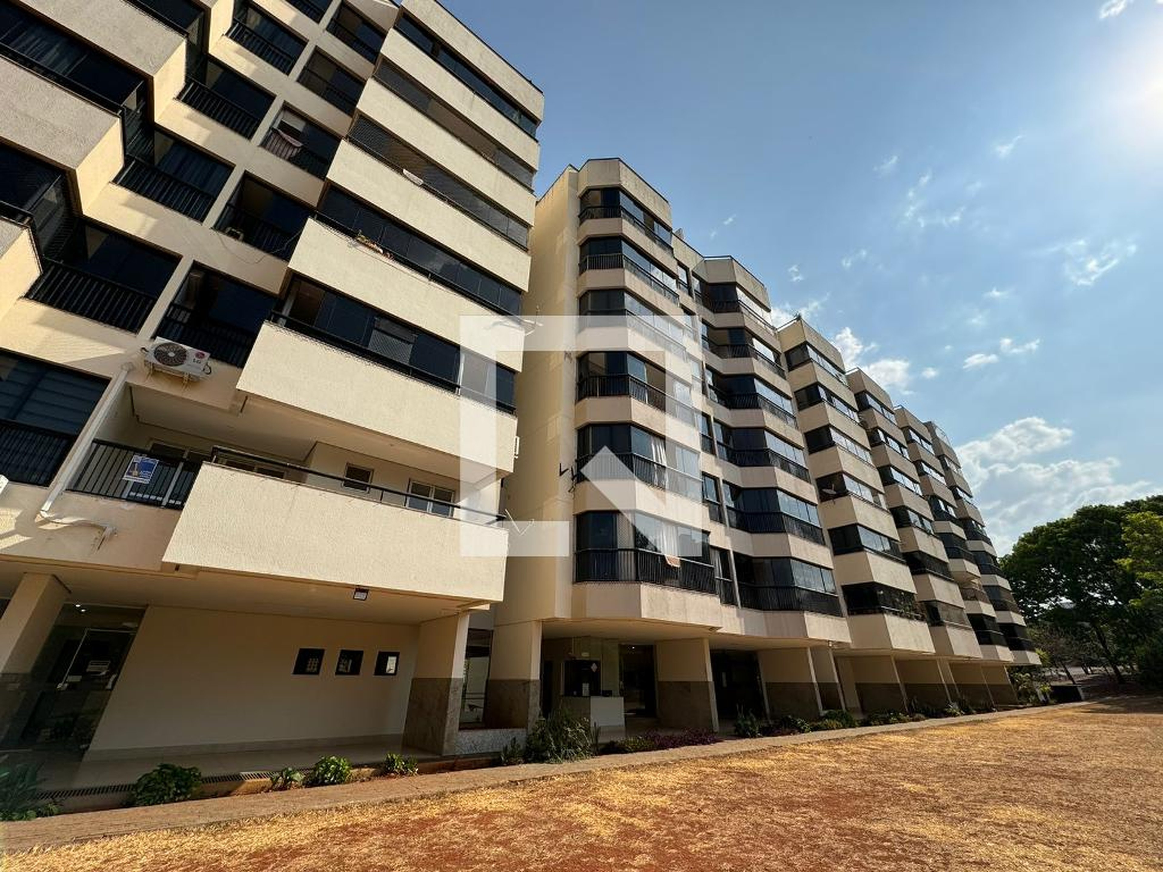 Fachada Condomínio em SQN 205 Bloco K, 0