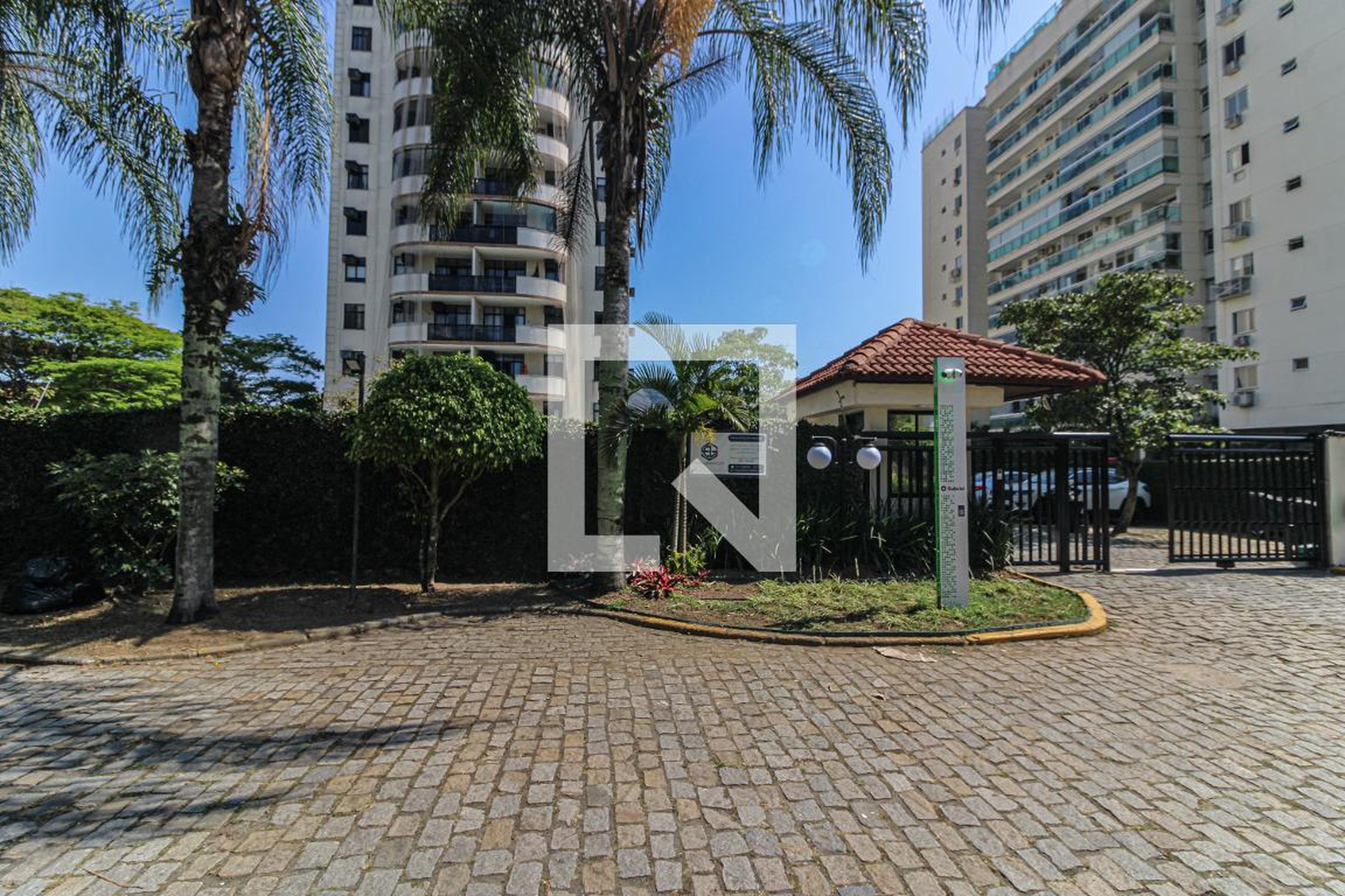 Fachada Condomínio Camino Del Sol