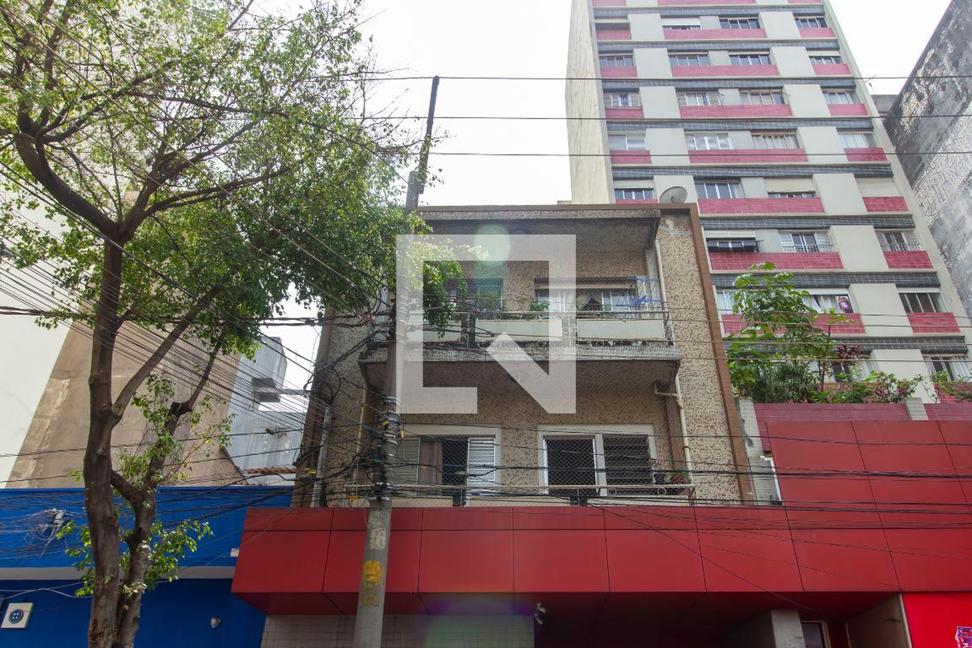 Fachada do Prédio Condomínio em Rua Júlio Conceição, 462