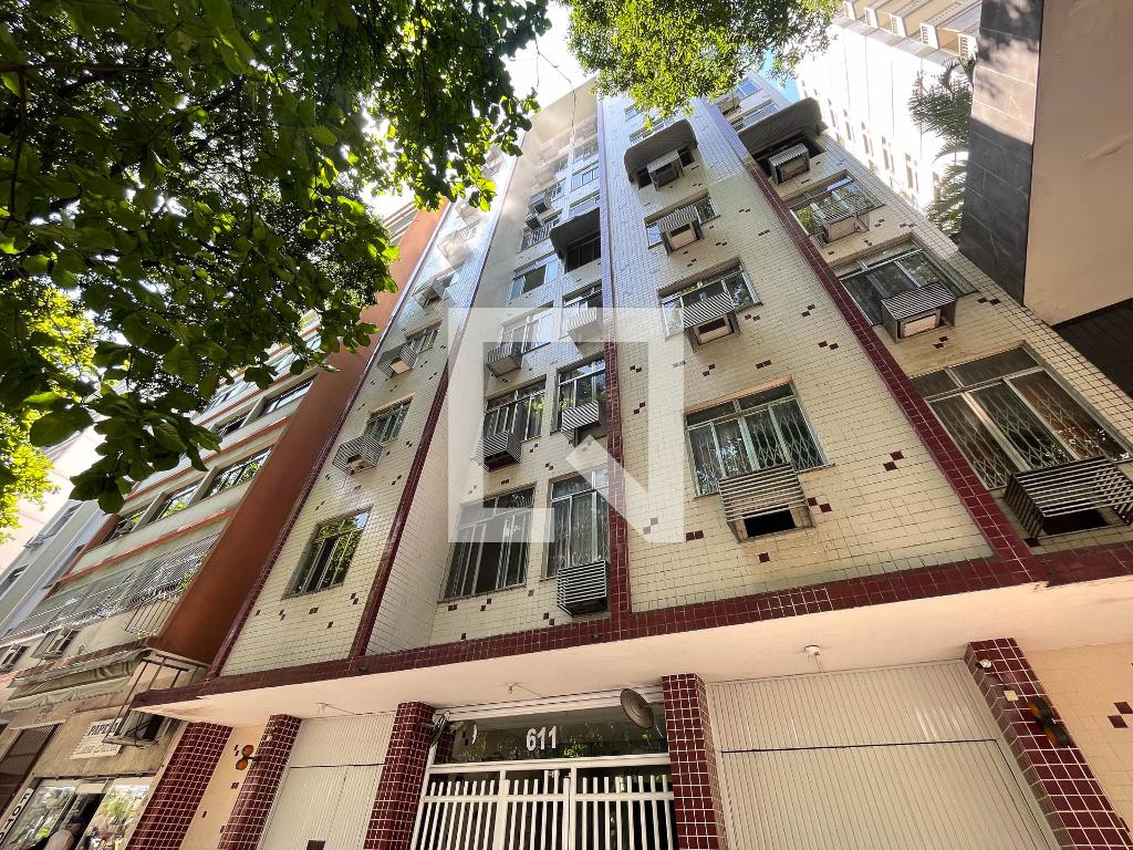 Fachada Condomínio em Rua Conde de Bonfim, 611