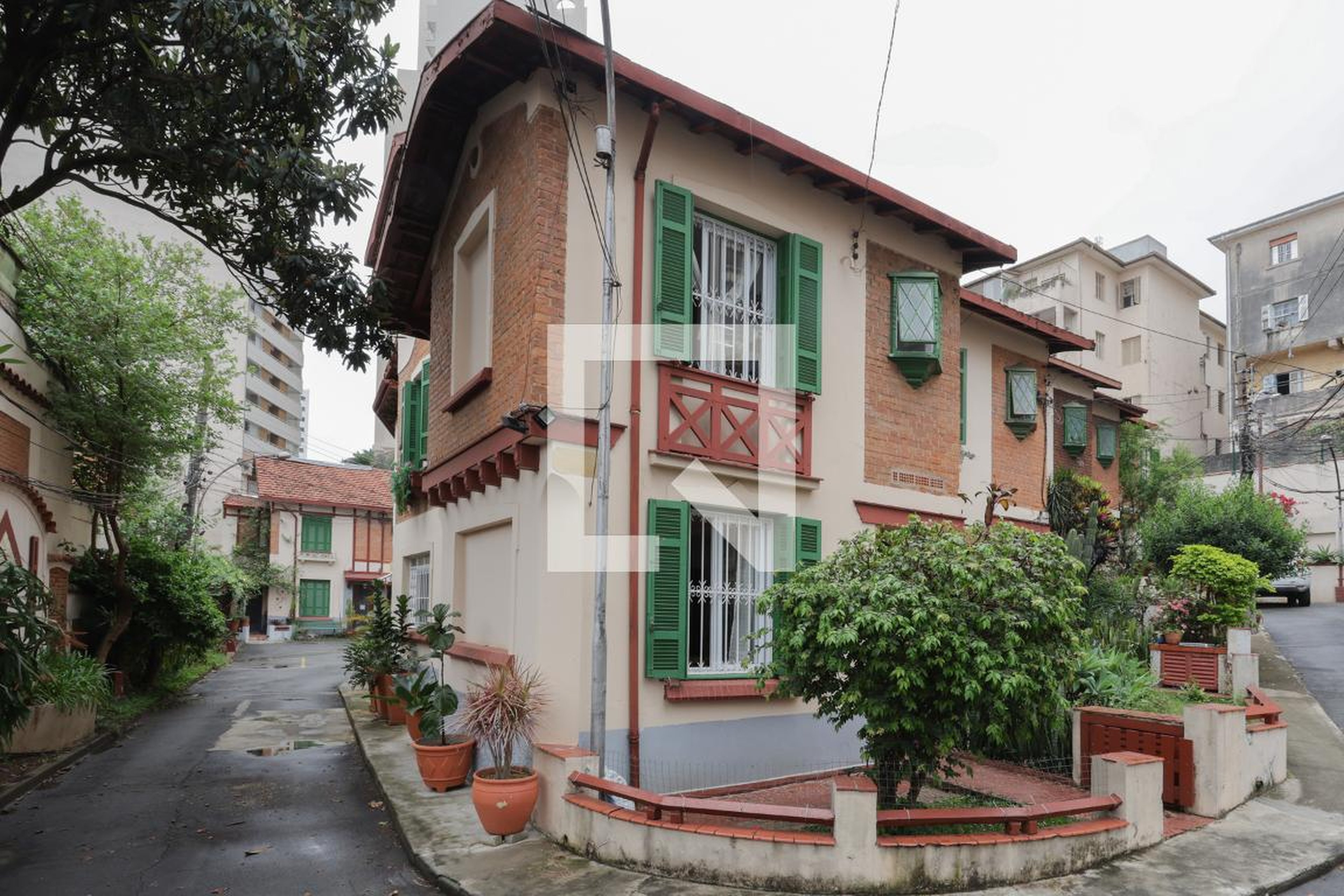 Fachada Condomínio em Rua Voluntários da Pátria, 2505