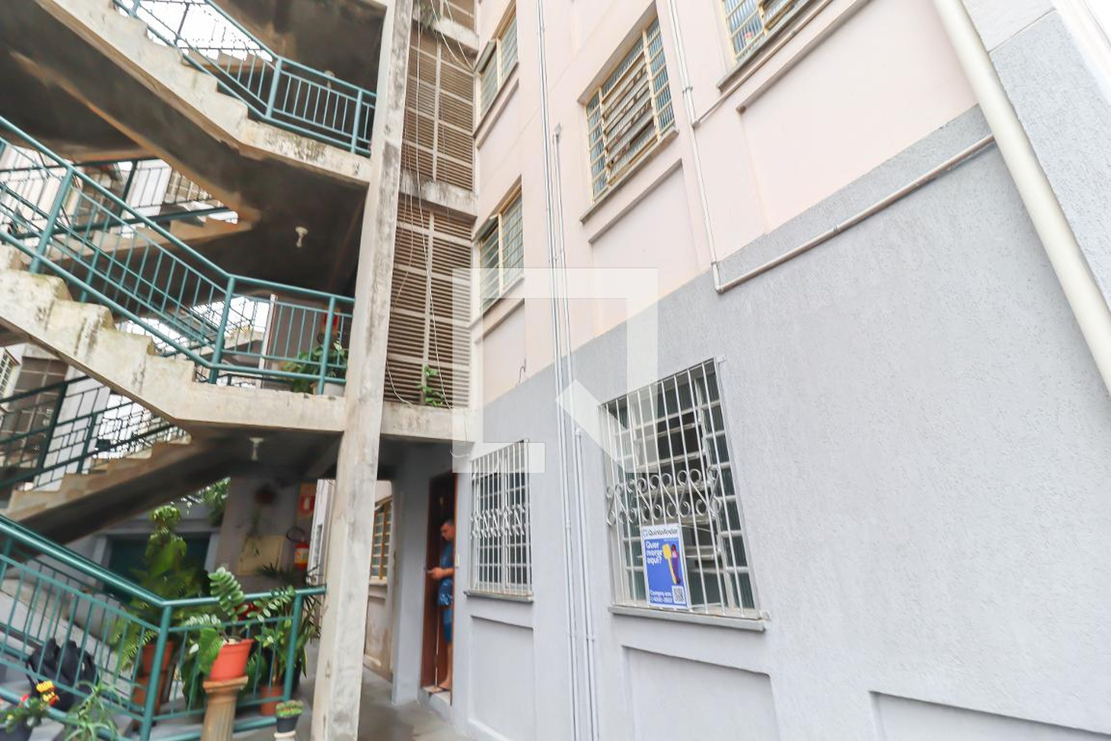 Fachada Condomínio em Rua Uva Niágara, 246