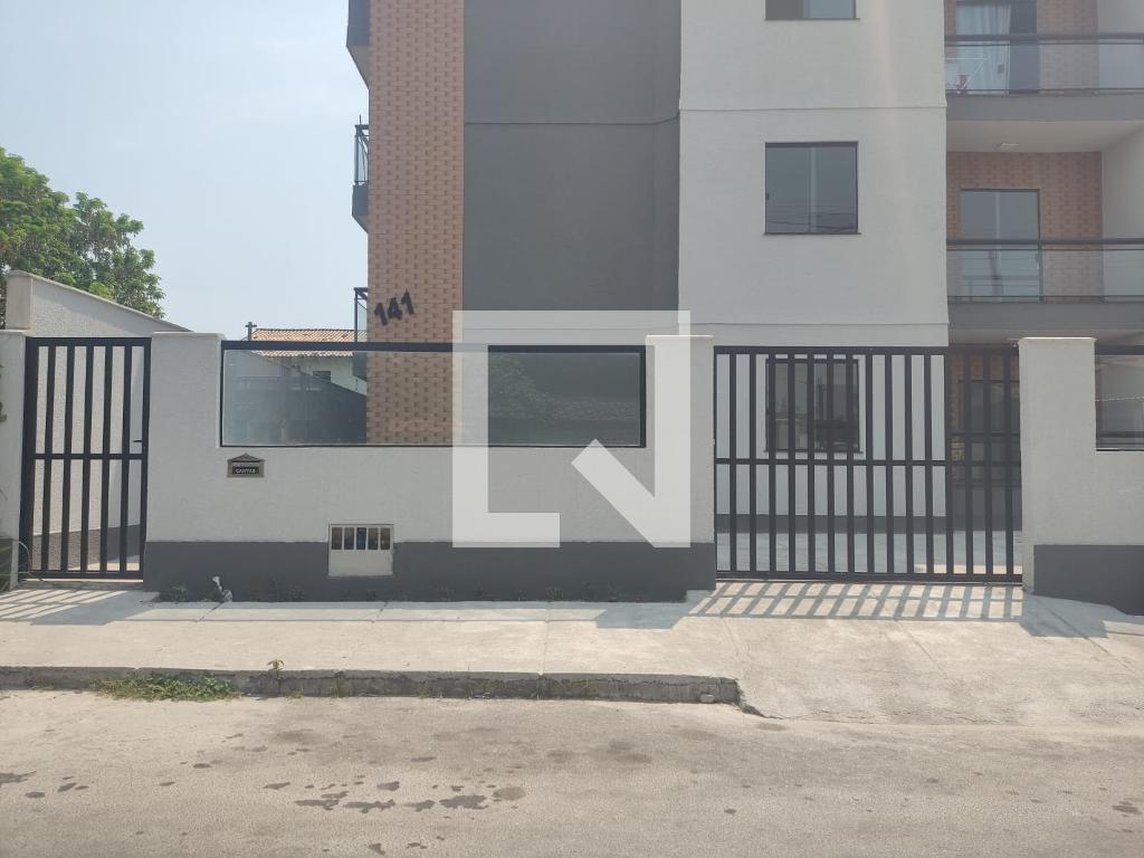 Fachada Condomínio em Rua Expedicionário Sebastião Ribeiro, 141