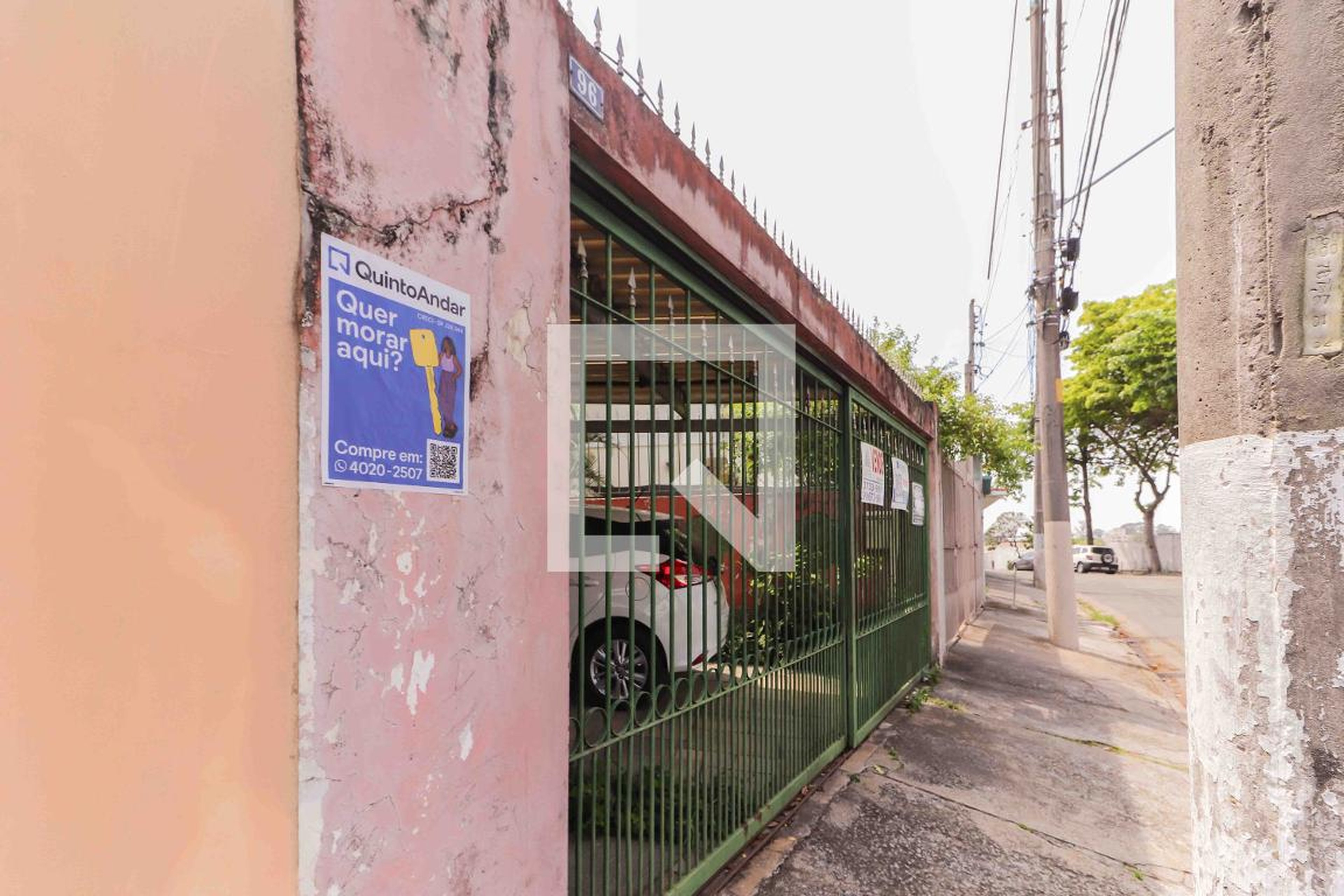 Fachada Condomínio em Rua Olga Behisnelian, 96