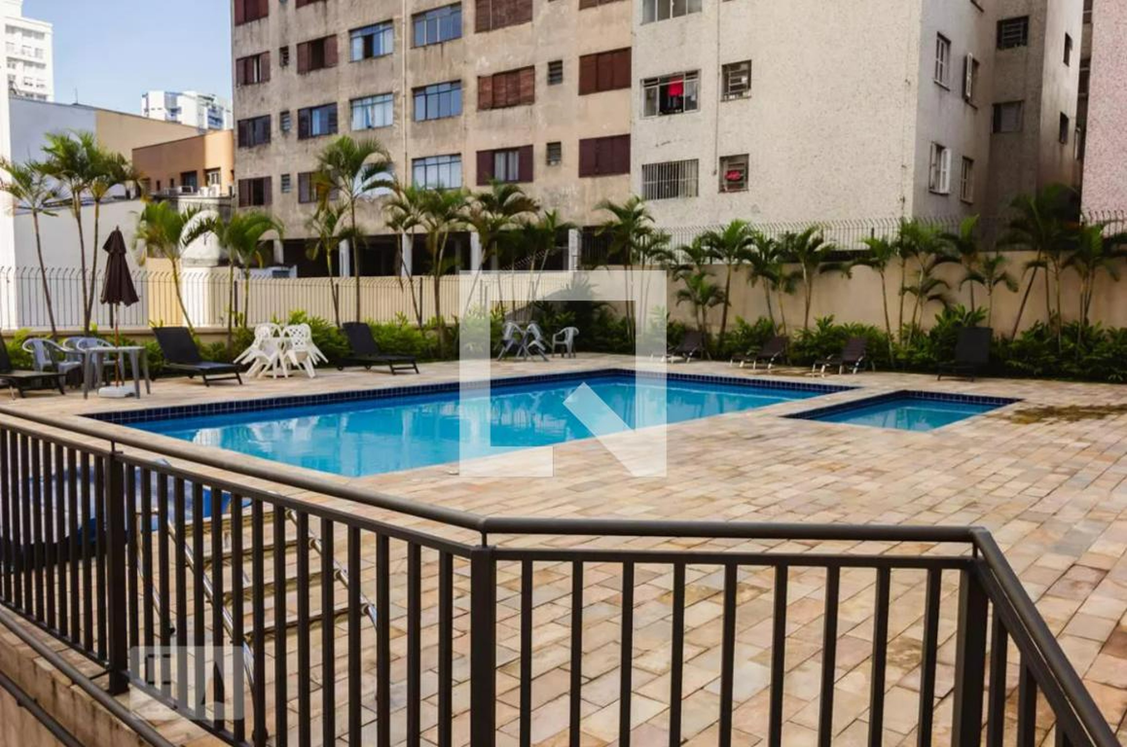 Piscina - José Antônio Alpiovezza