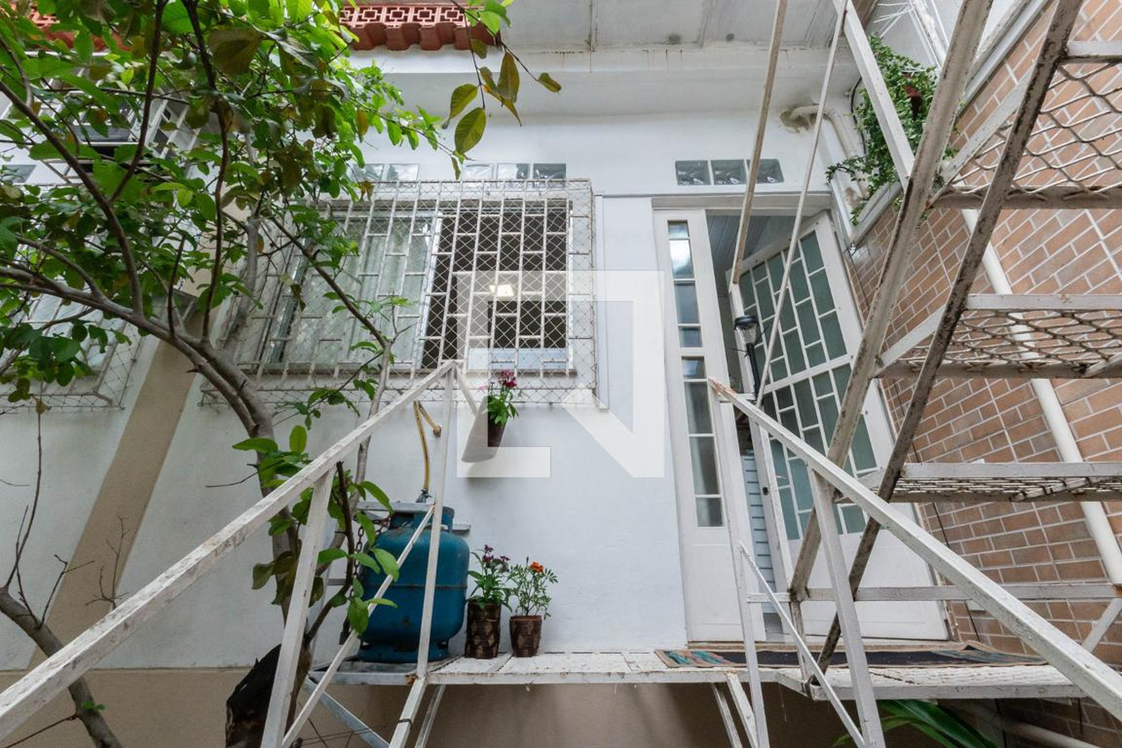 Fachada Condomínio em Travessa Matilde, 14