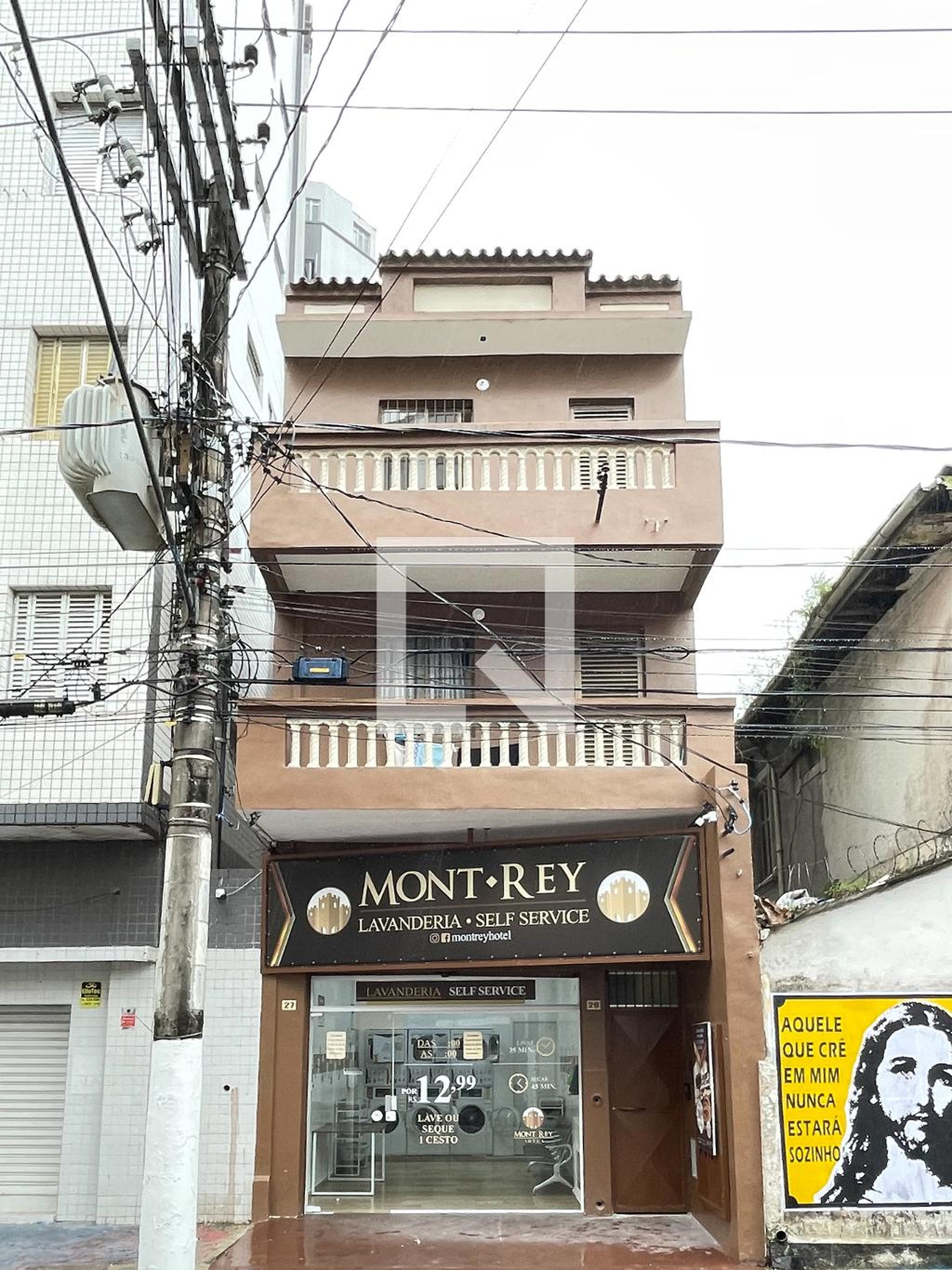 Fachada Condomínio em Rua Padre Manoel, 29