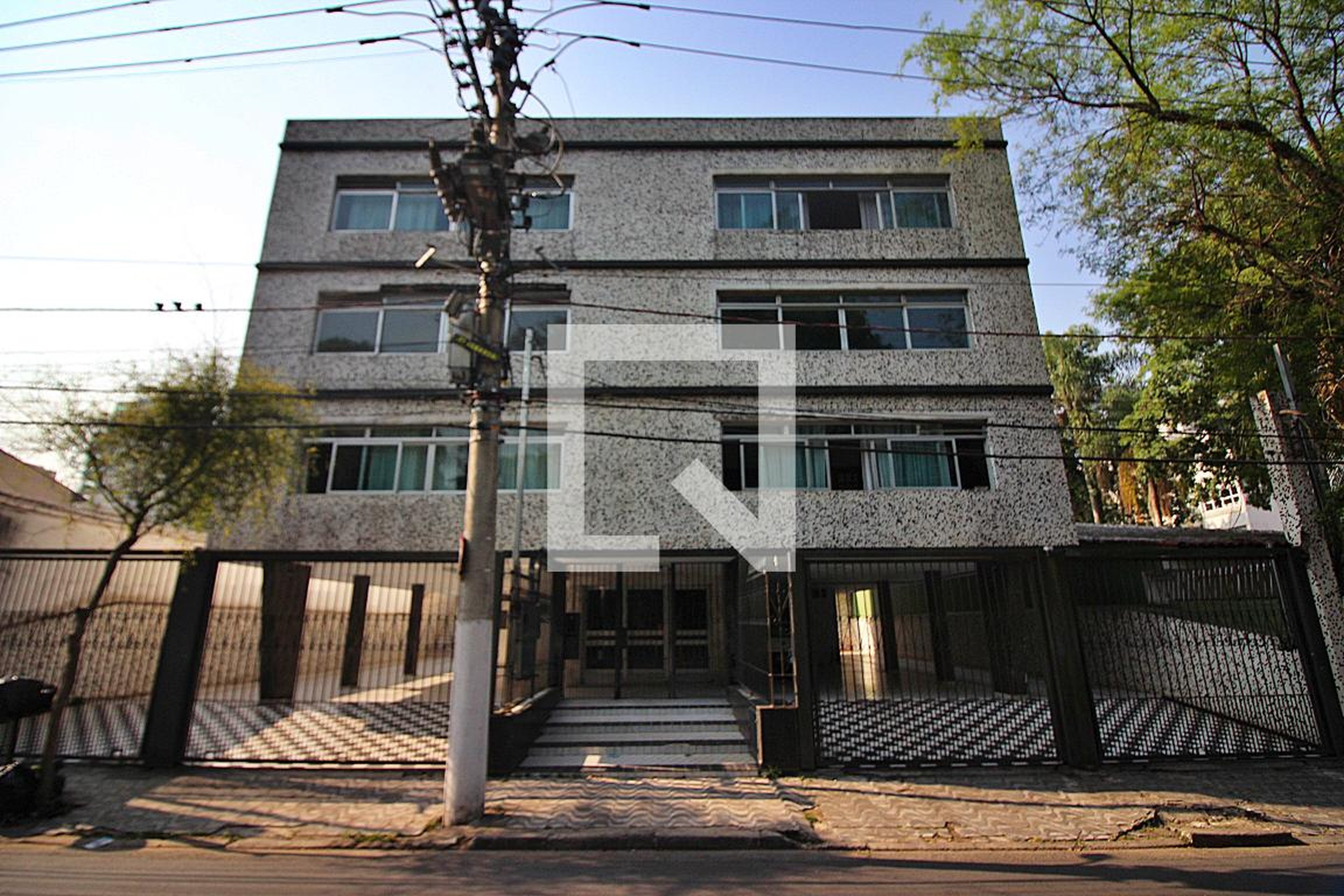 Fachada Condomínio em Rua Kara, 292