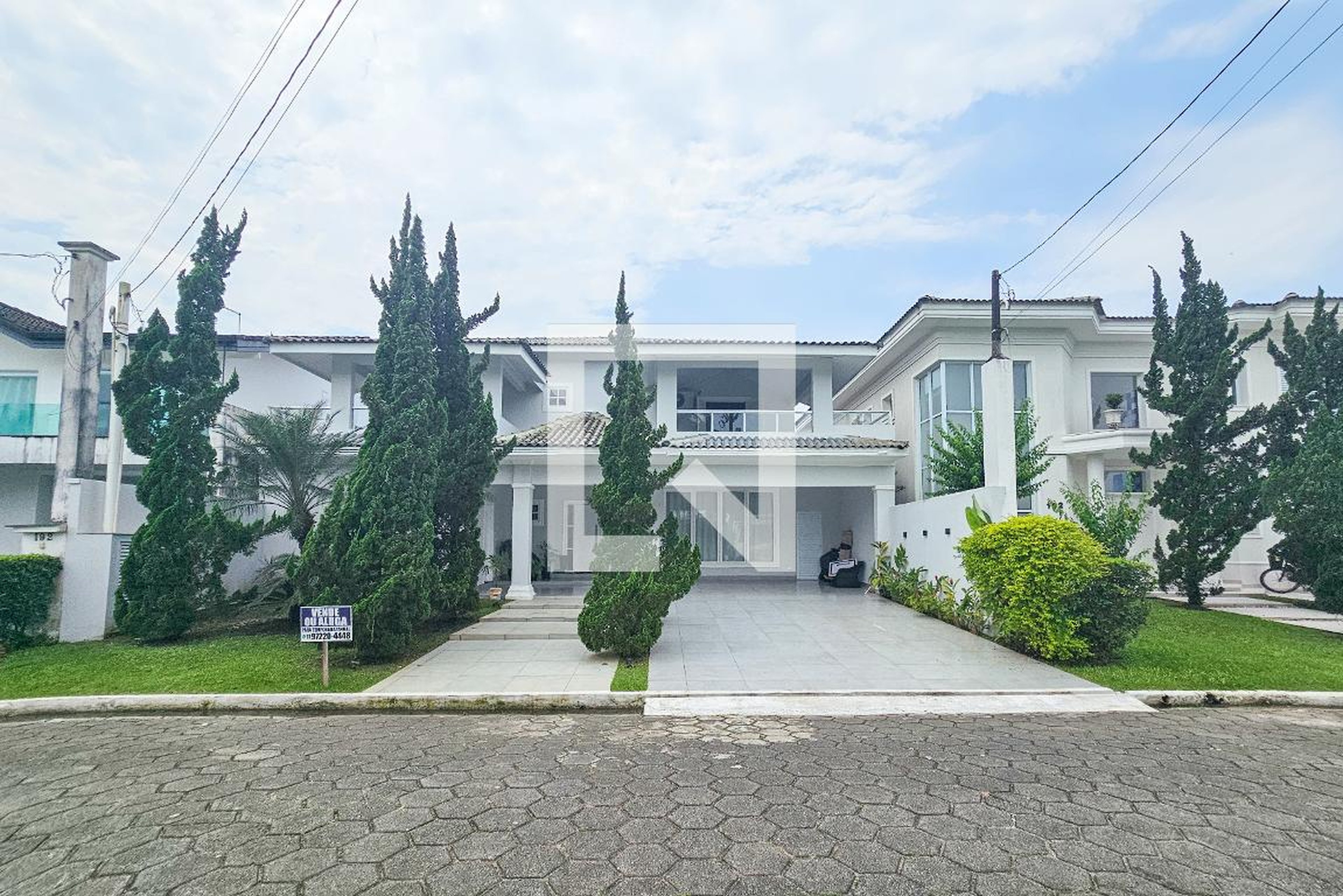 Fachada Condomínio em Rua Olícia Gáspar Pinto, 176