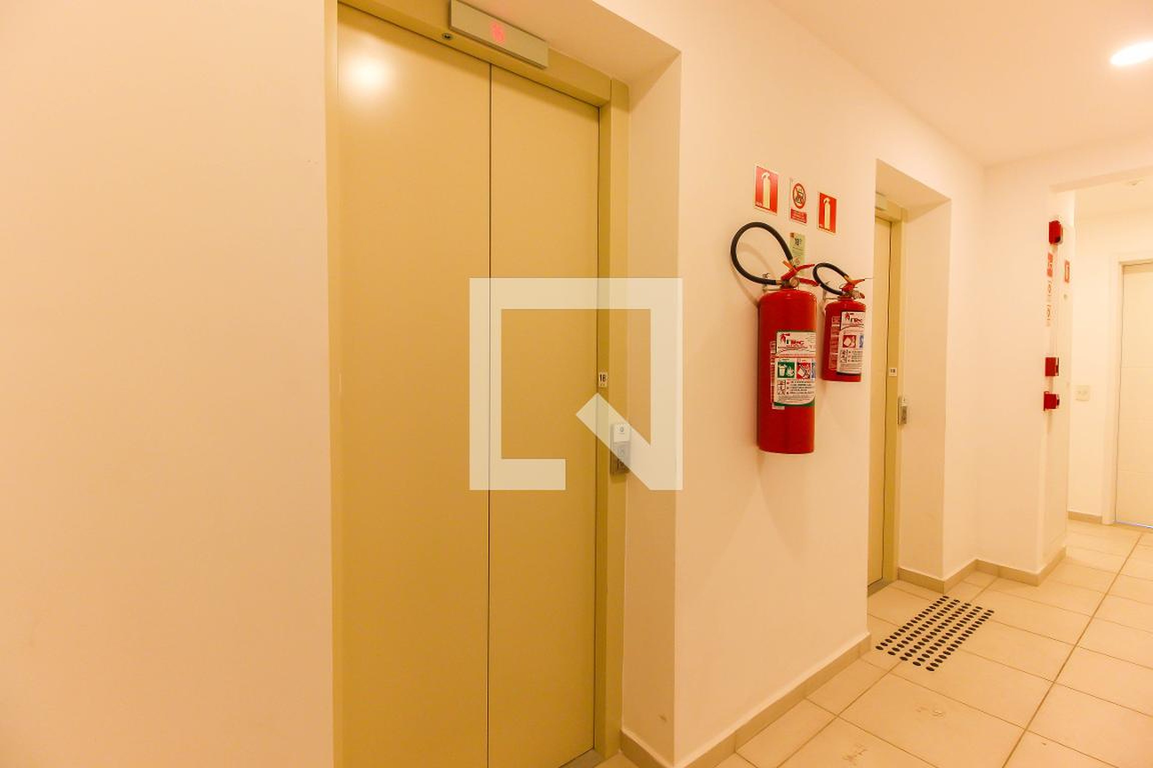 Elevador - Linea Home Resort