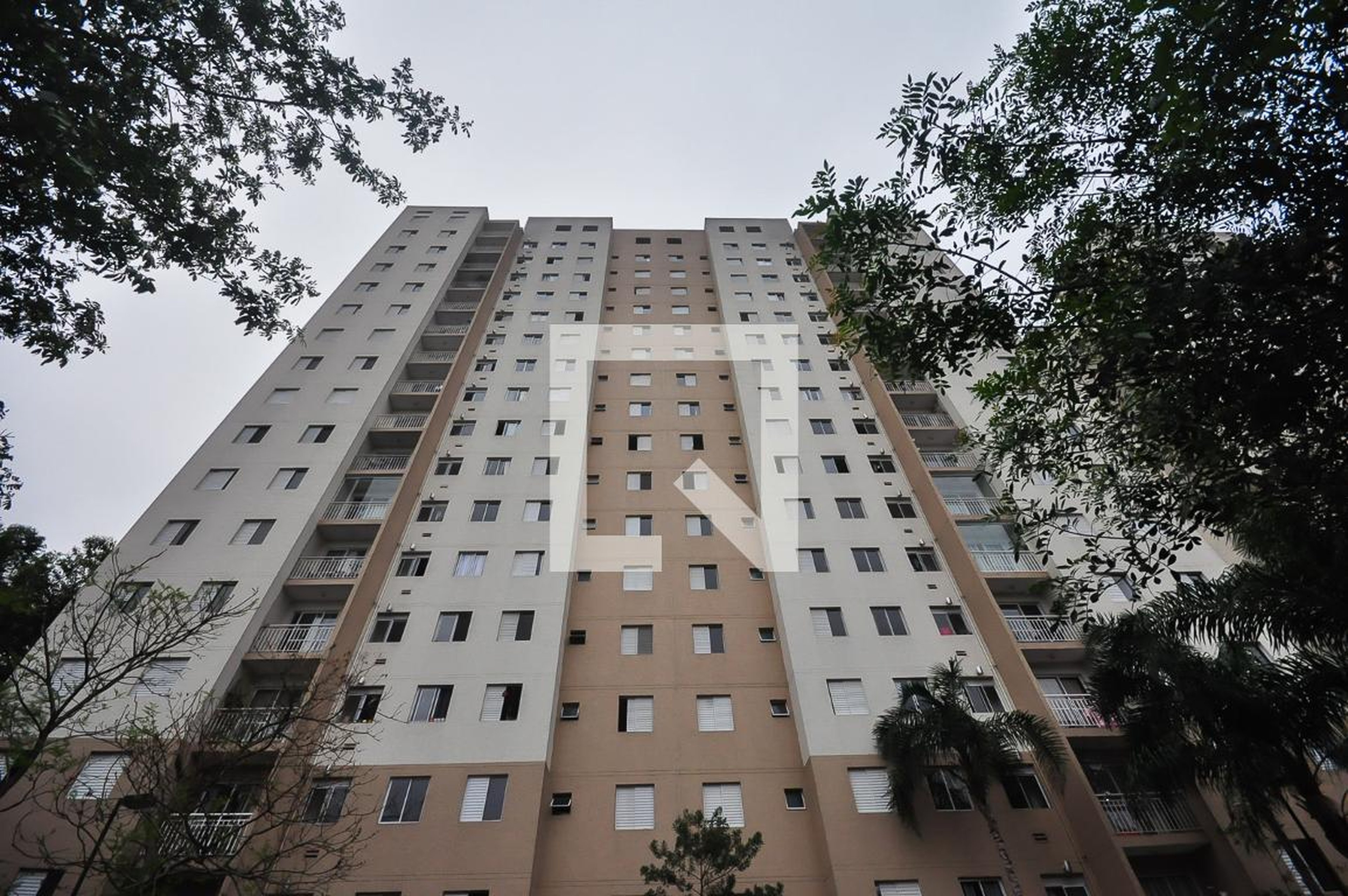 Fachada Condomínio em Estrada do Campo Limpo, 5787