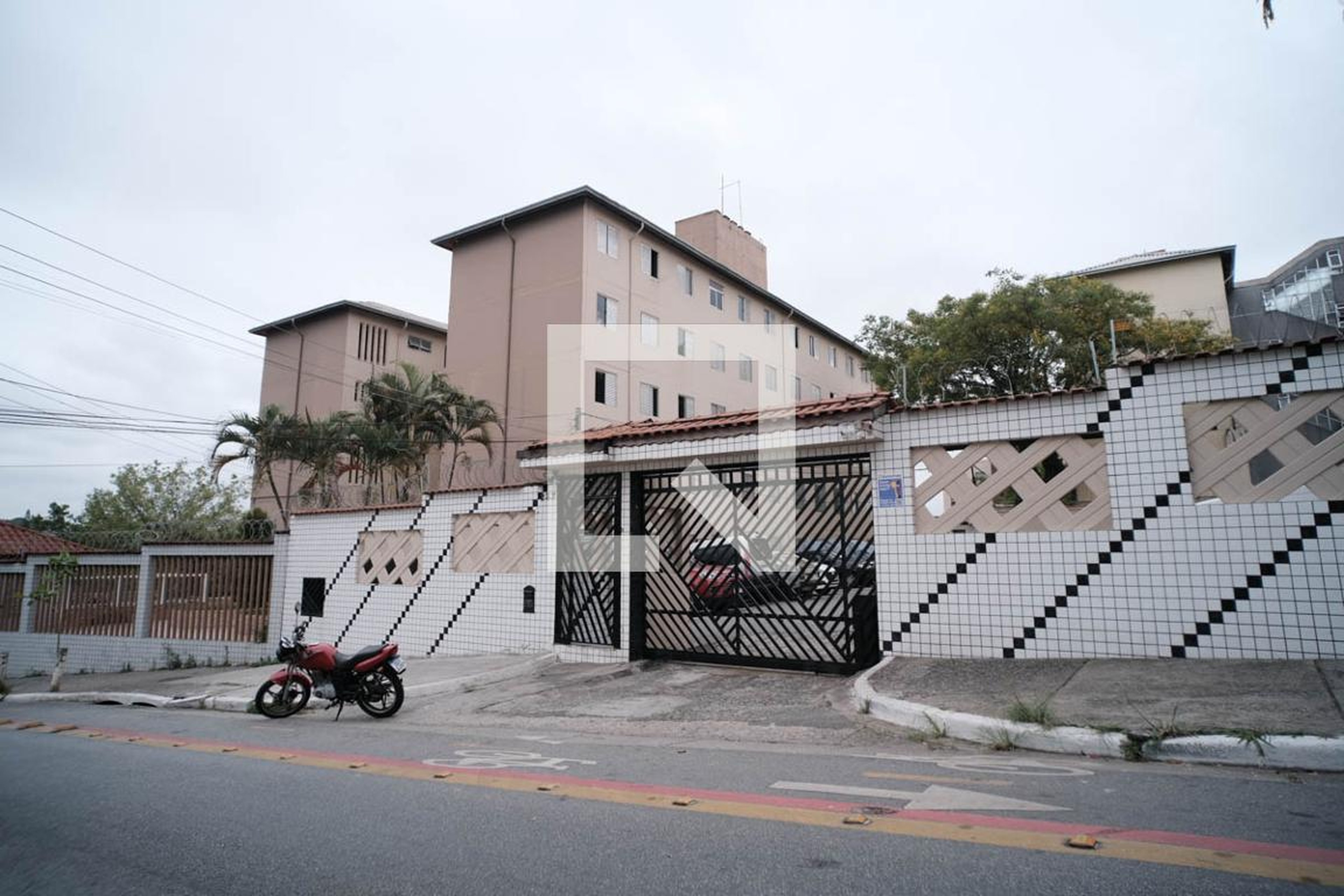 Fachada Condomínio em Avenida Waldemar Tietz, 237