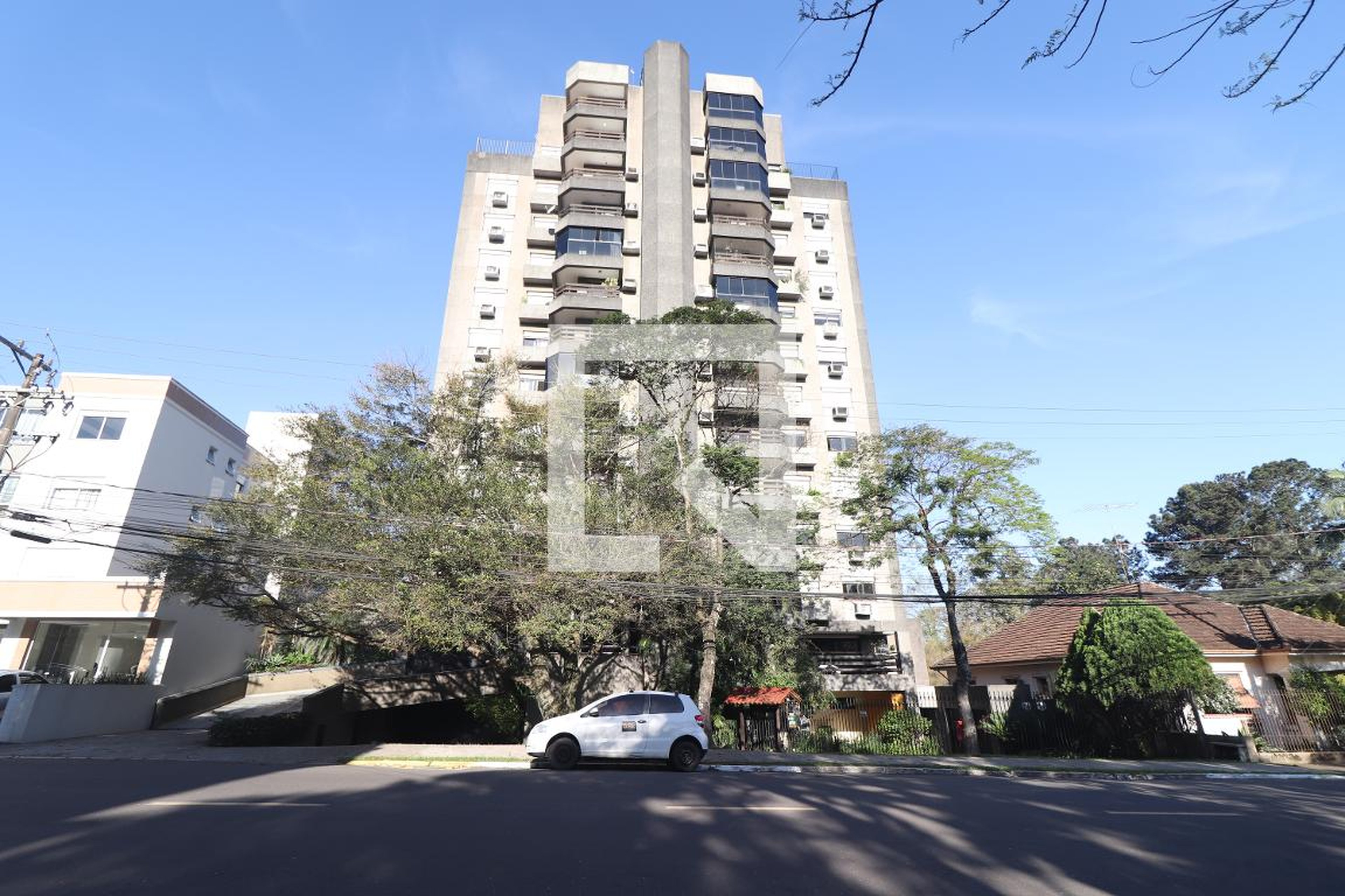 Fachada Condomínio em Rua Marquês de Souza, 385