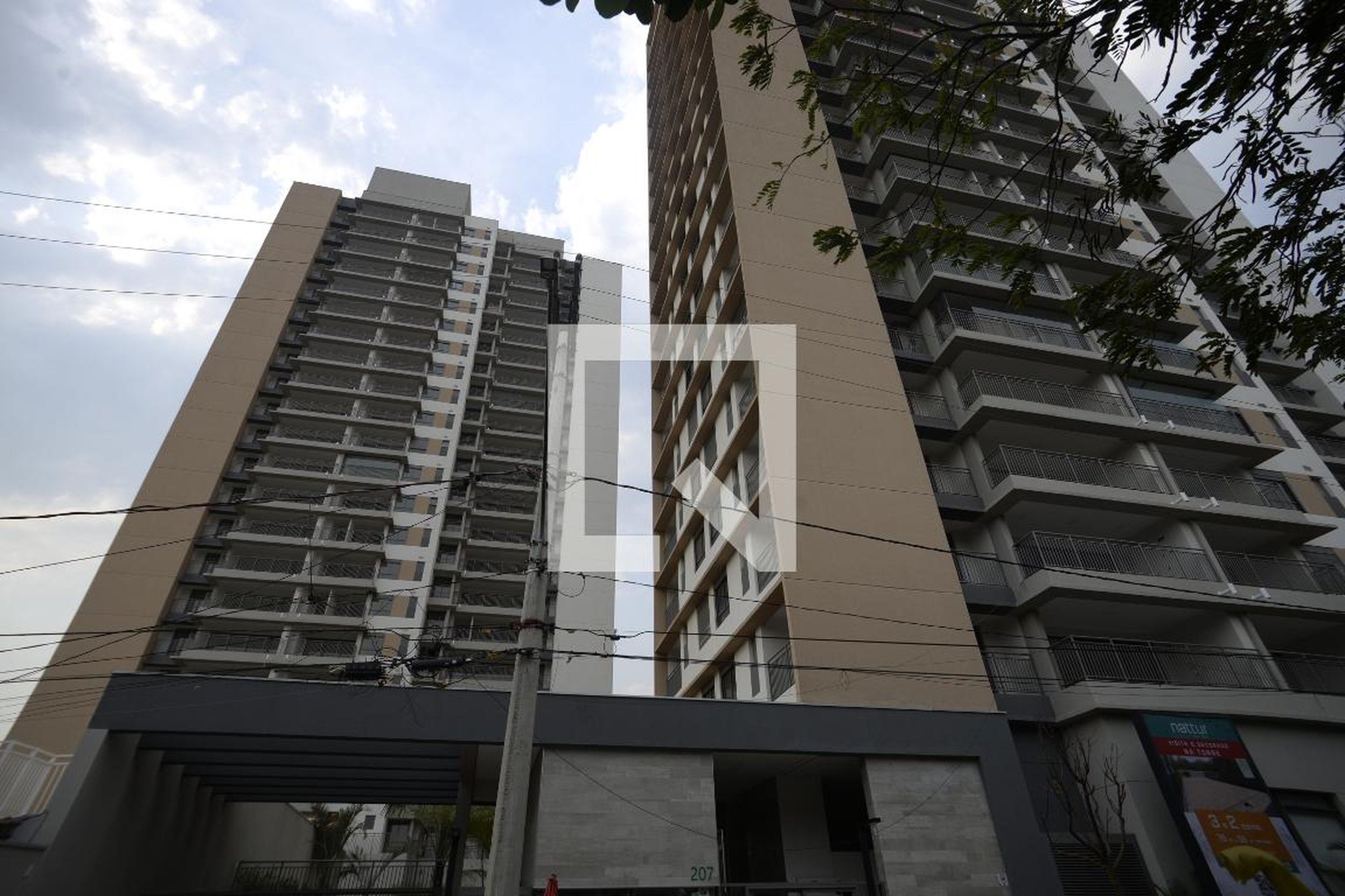 Fachada Condomínio em Rua Huet Bacelar, 250