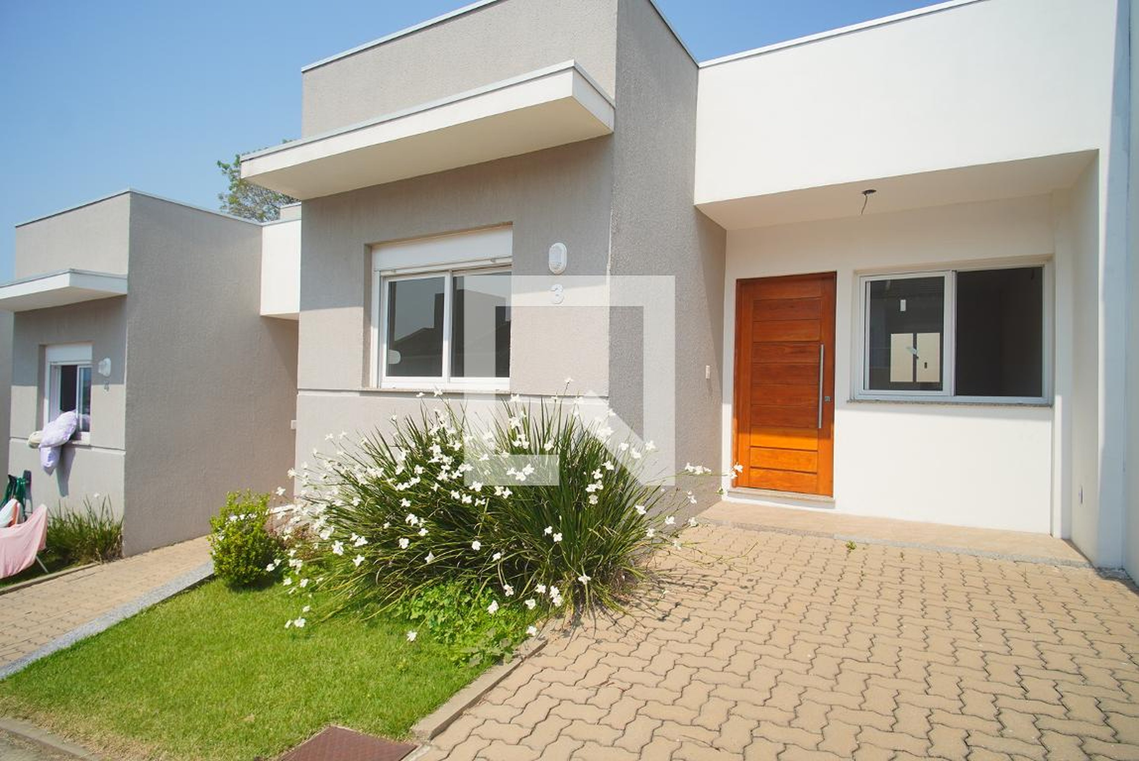 Fachada Condomínio em Rua pedro Petry, 980