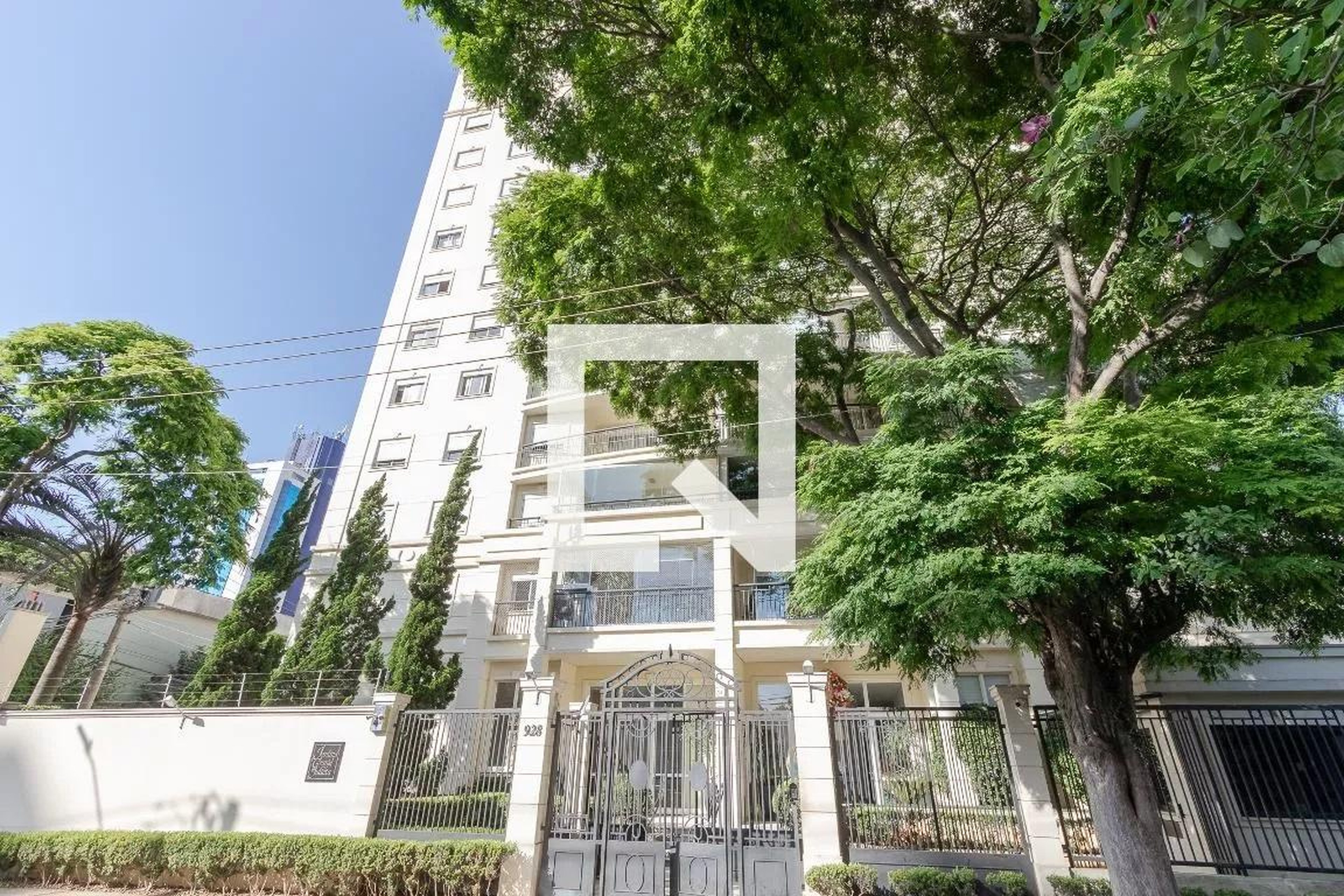 Fachada do Prédio Condomínio Jardins Granja Julieta