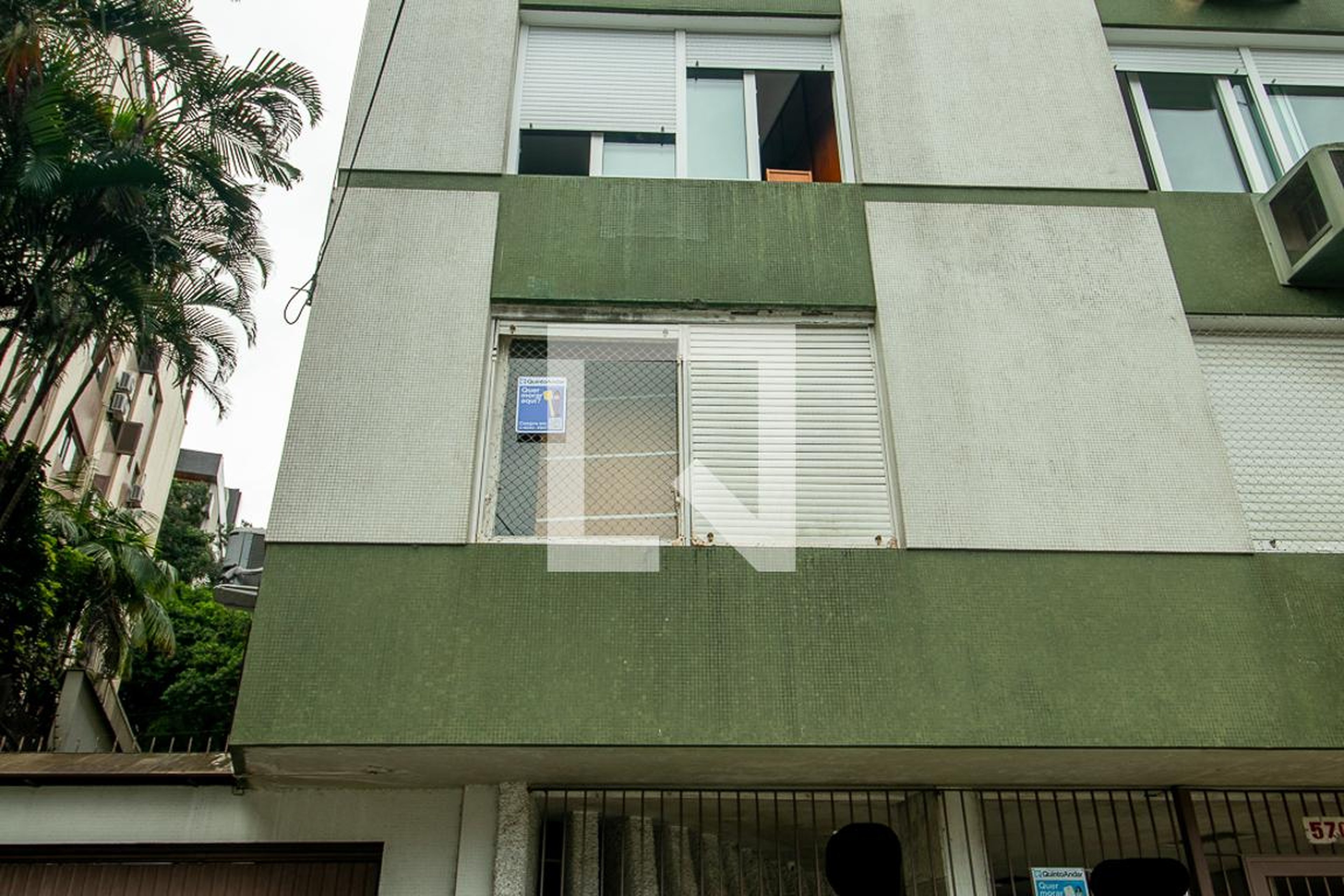 Fachada Condomínio em Rua Castro Alves, 570