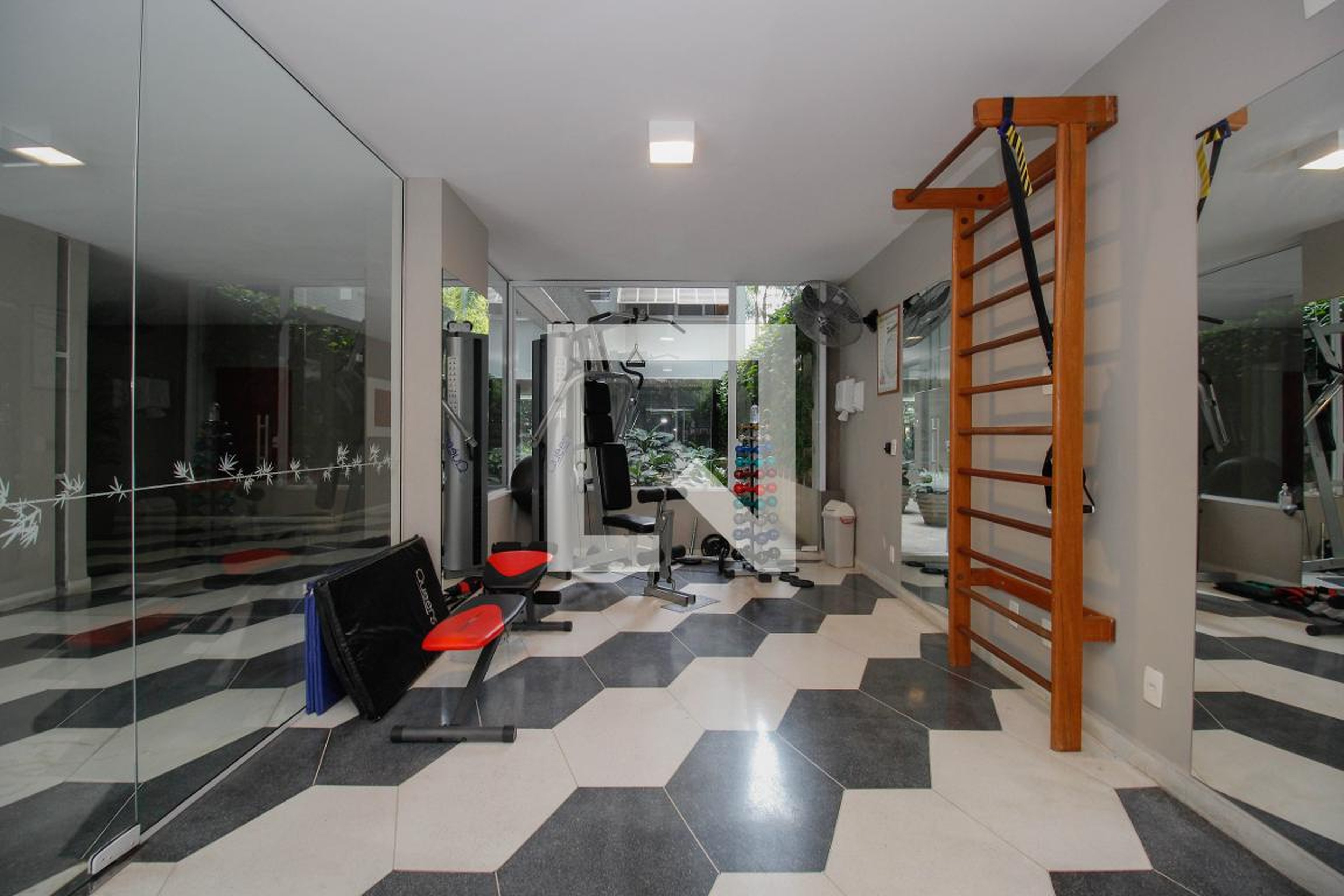 Academia - Cristiano Viana