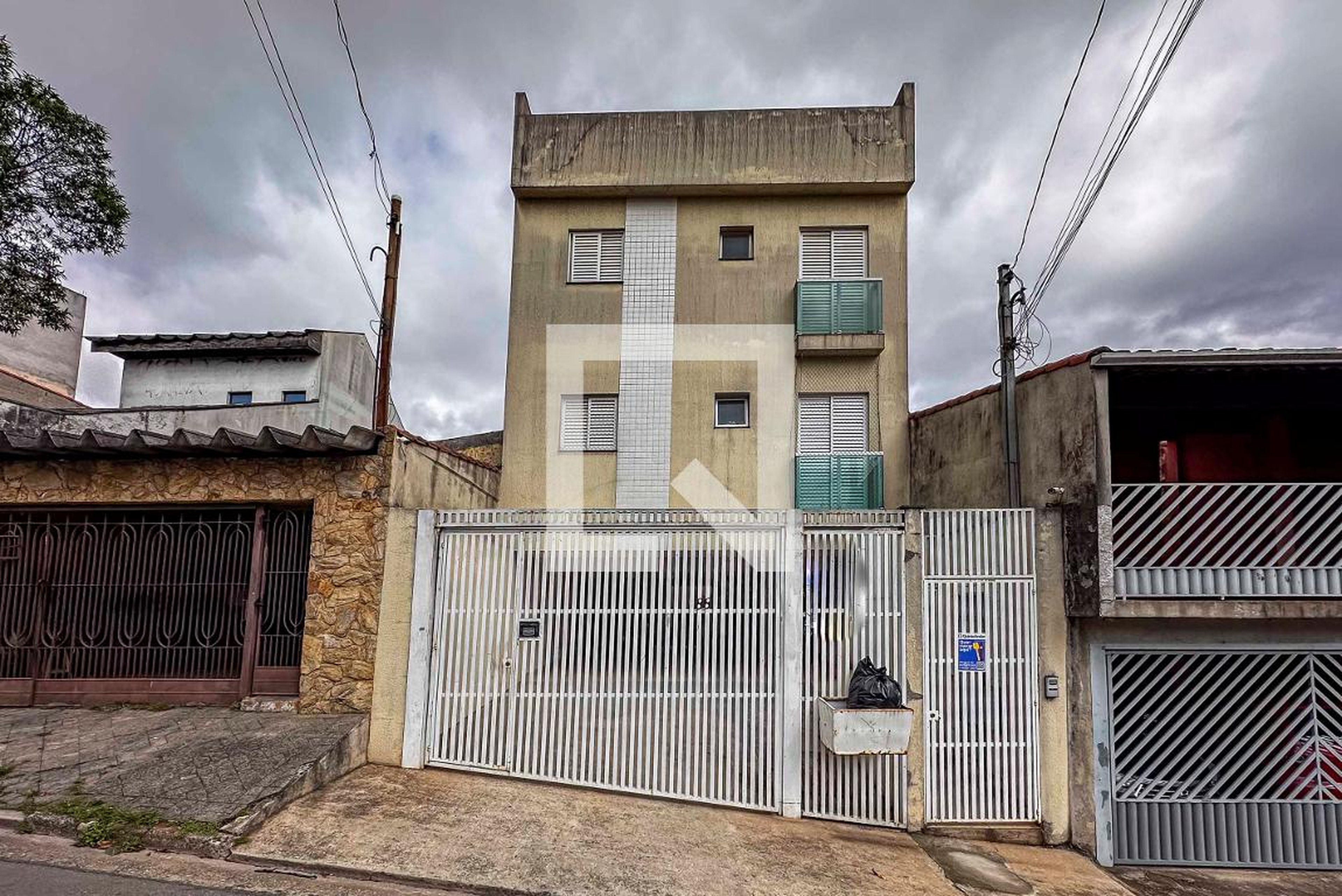 Fachada Condomínio em Rua Espirito Santo, 88