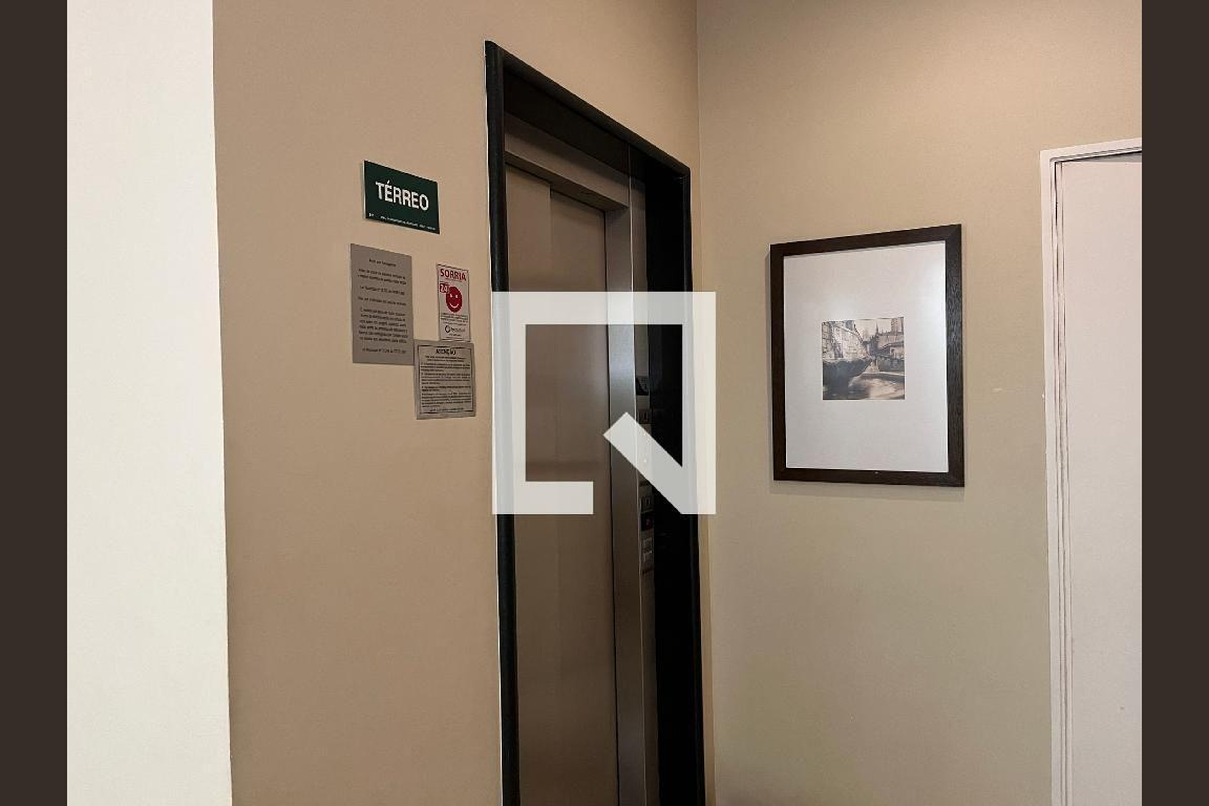 Elevador - Spotlight