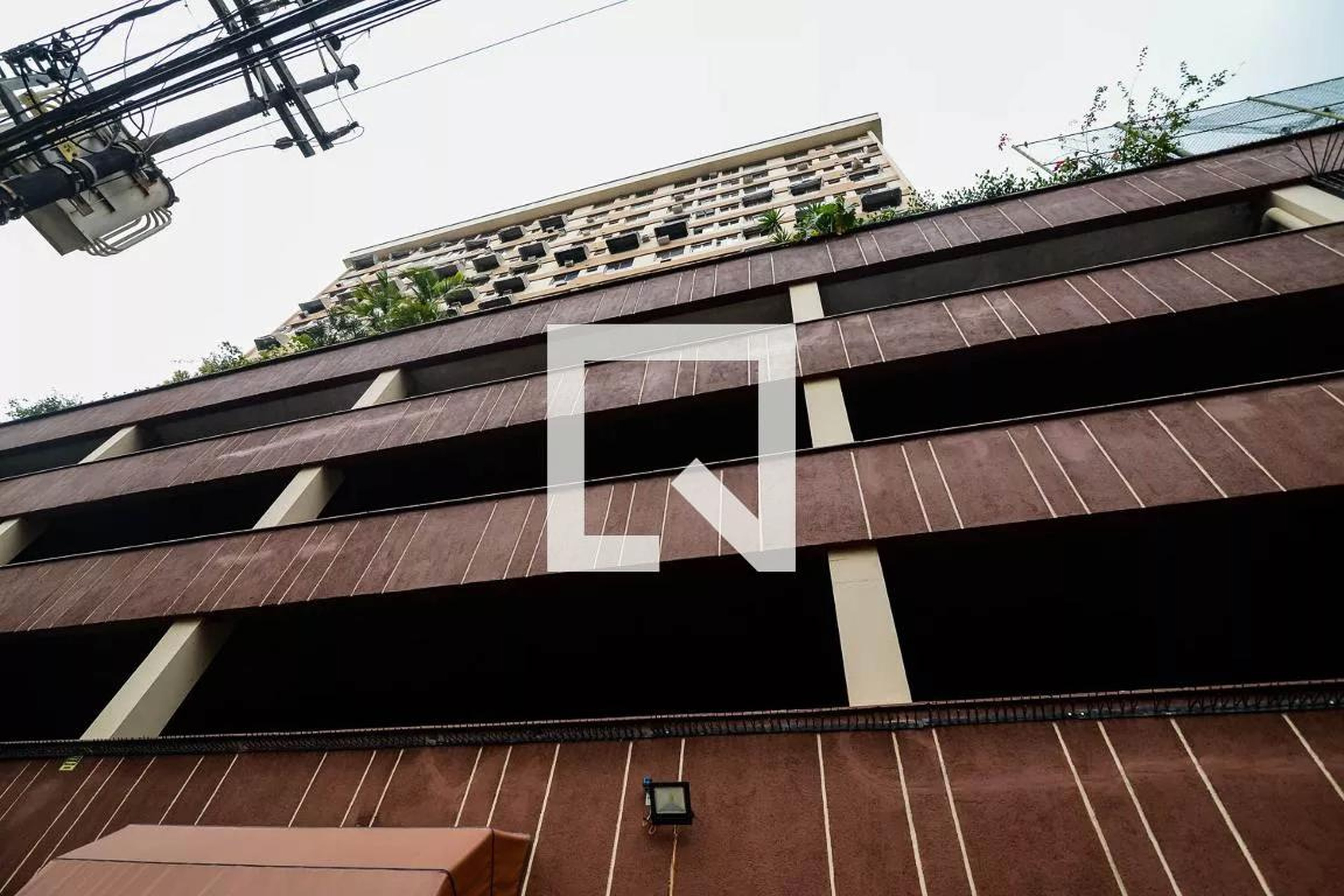 Fachada Edifício Bandeirante Pedro Lobo