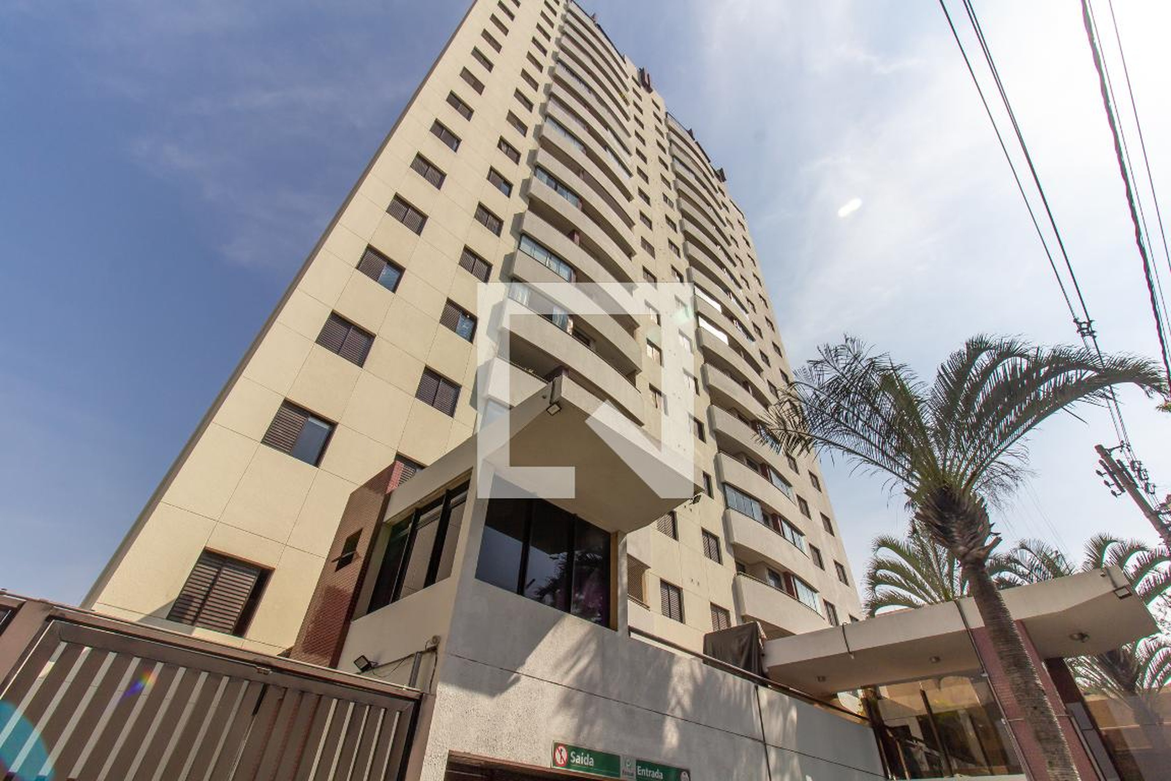 Fachada do Prédio Edifício First Class Pompéia