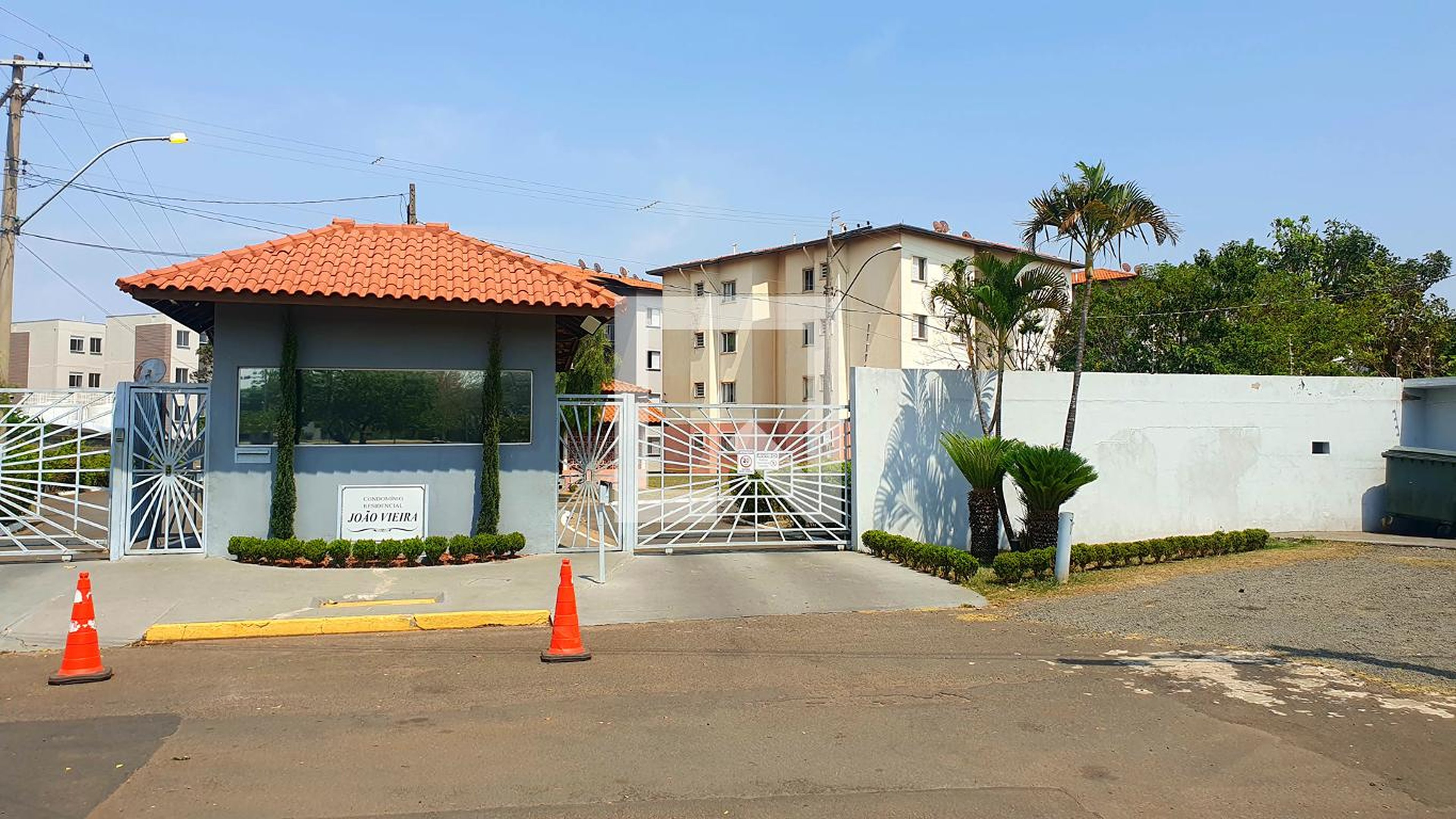 Fachada Condomínio em Praça Waldemar Perissinotto, 213