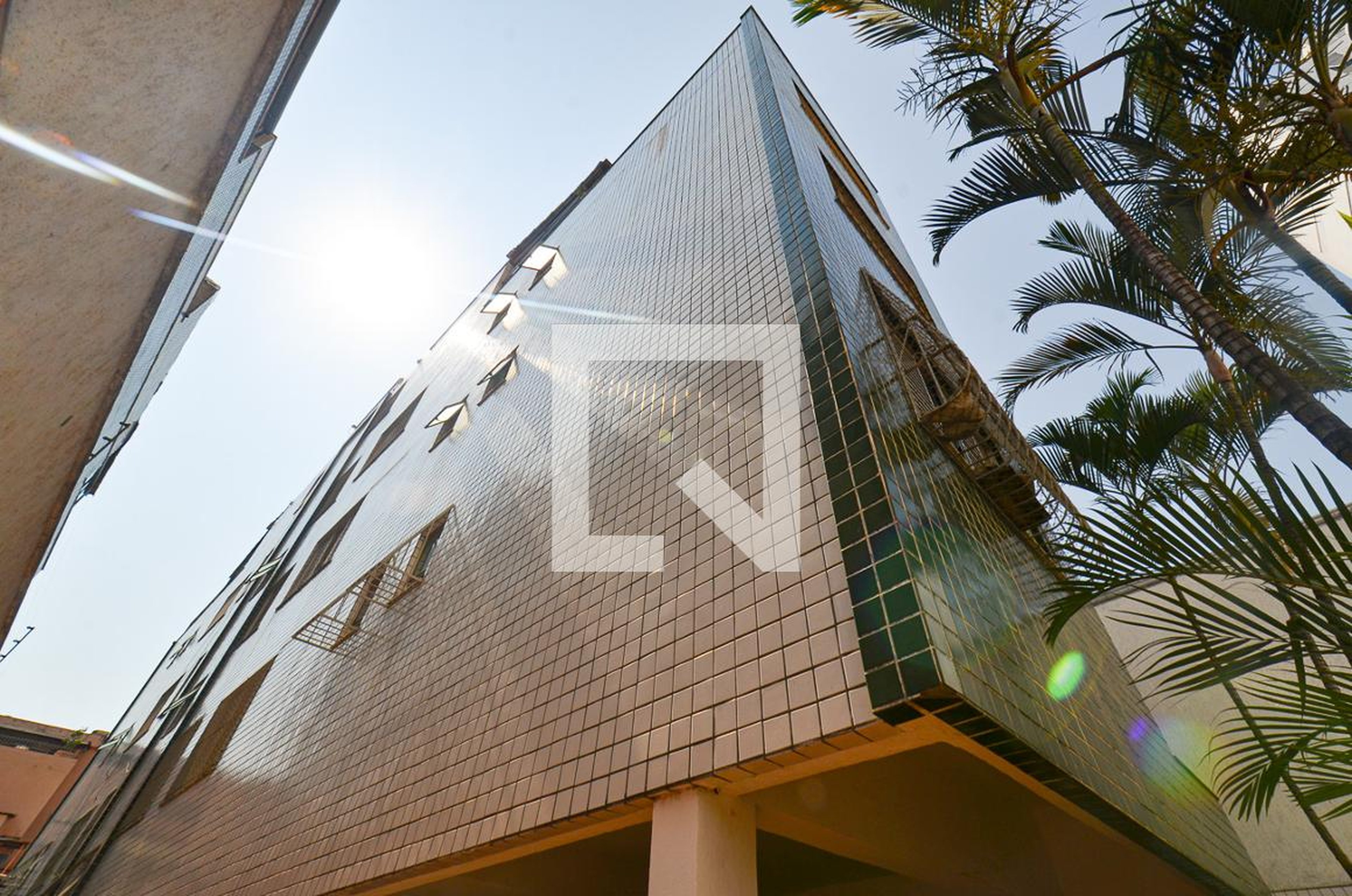 Fachada Condomínio em Rua Barão de Saramenha, 511