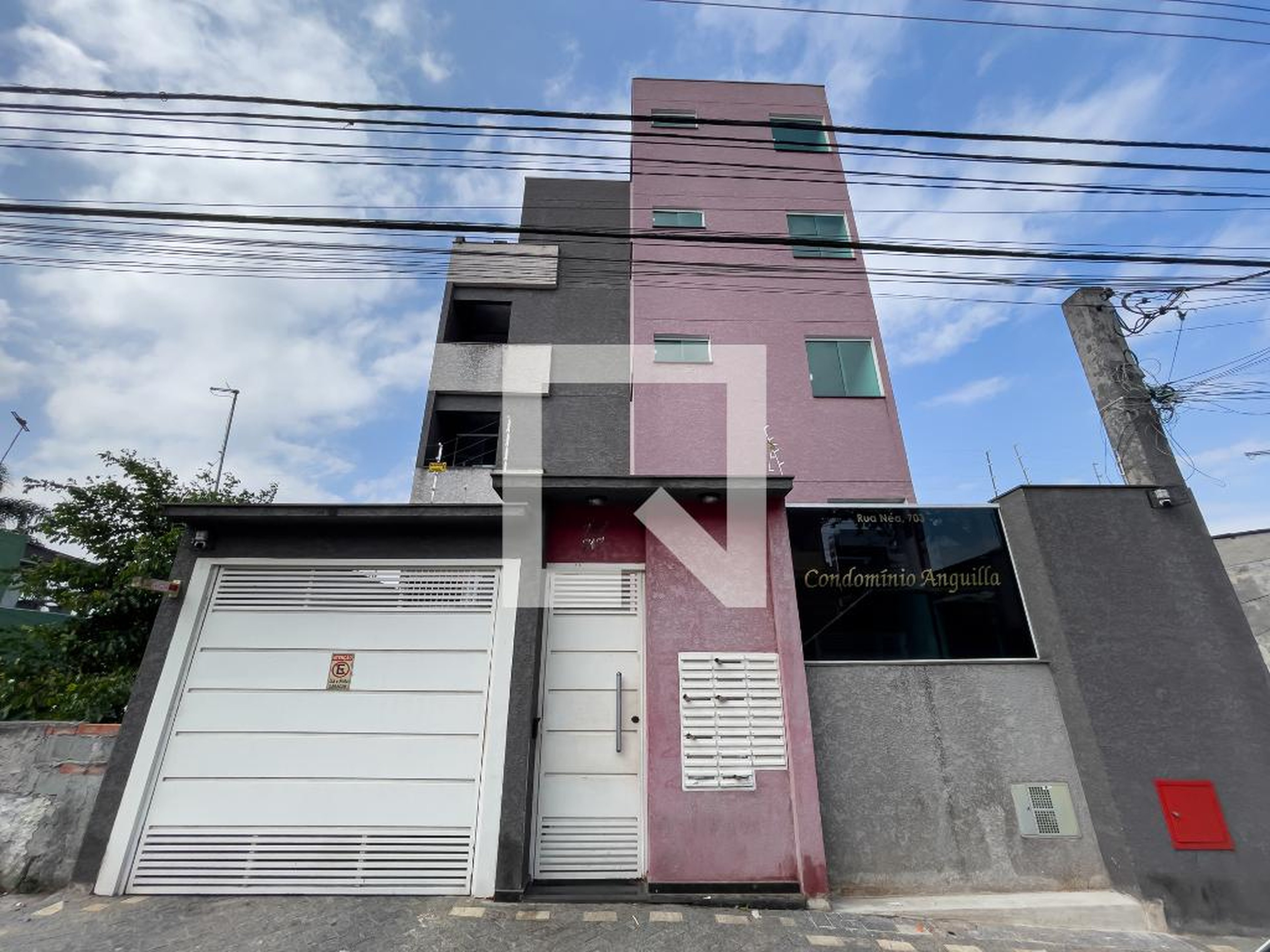 Fachada Condomínio em Rua Arapoca, 703