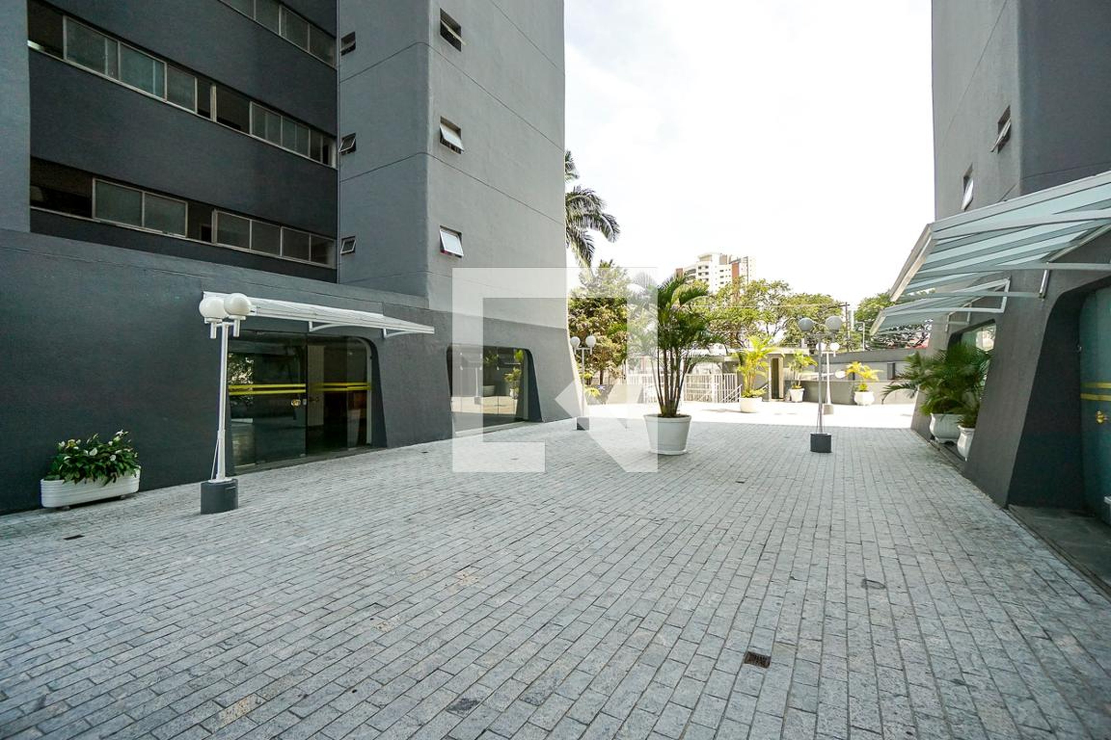 Área externa - Piazza Paola