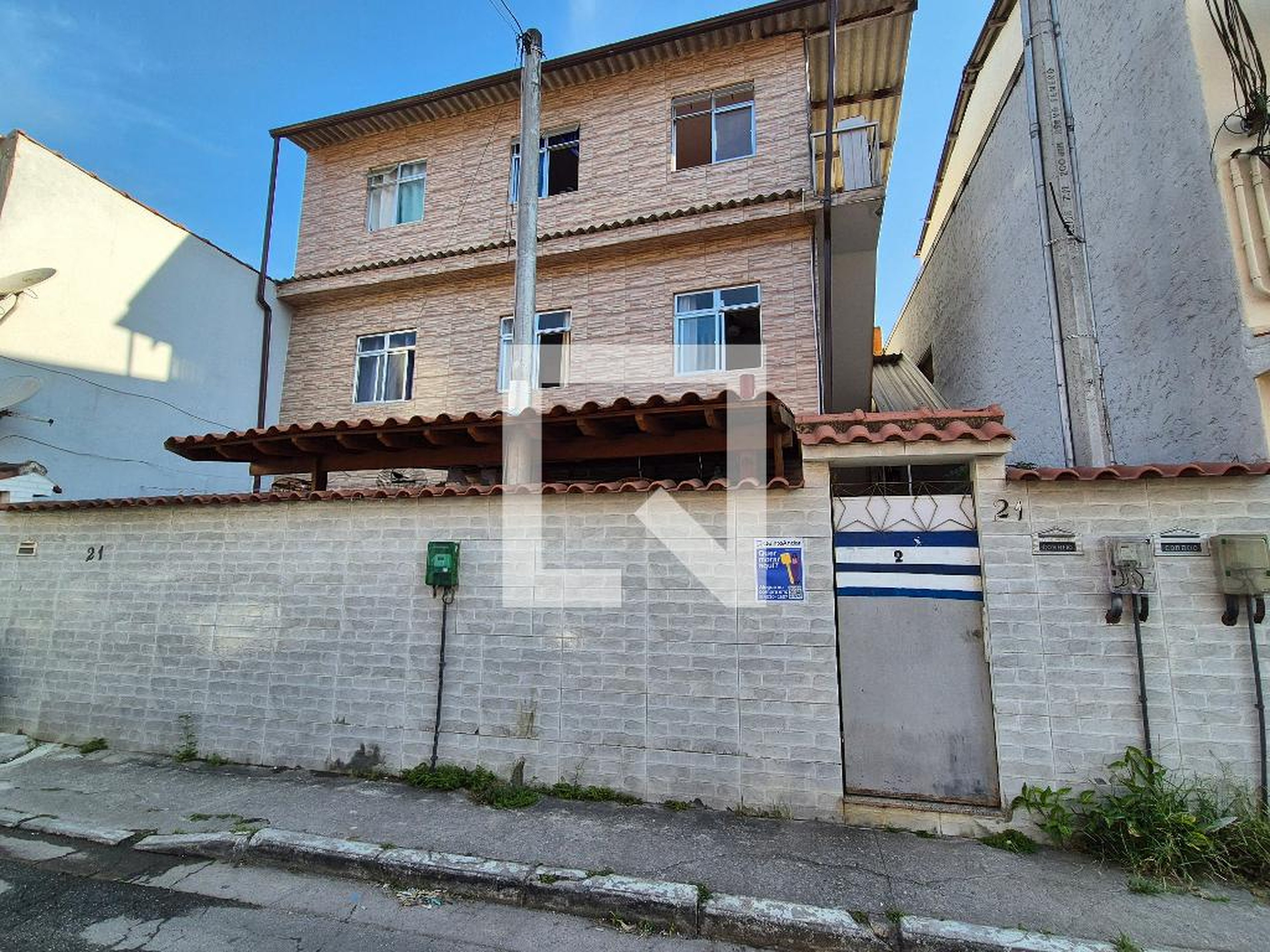 Fachada Condomínio em Rua Castanheira, 21