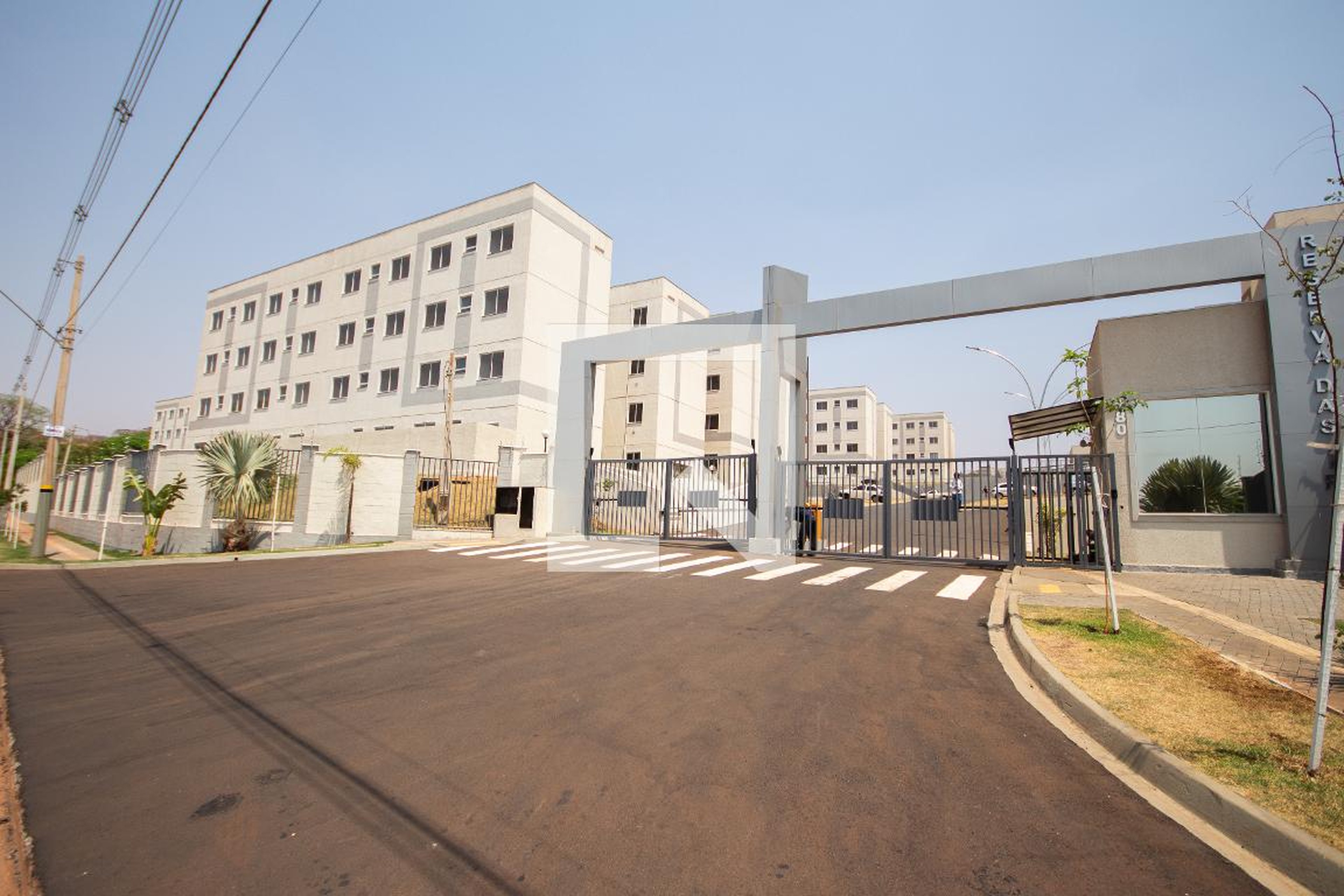 Fachada do condomínio Condomínio em Rua Caetano Spadaro Cropanese, 180