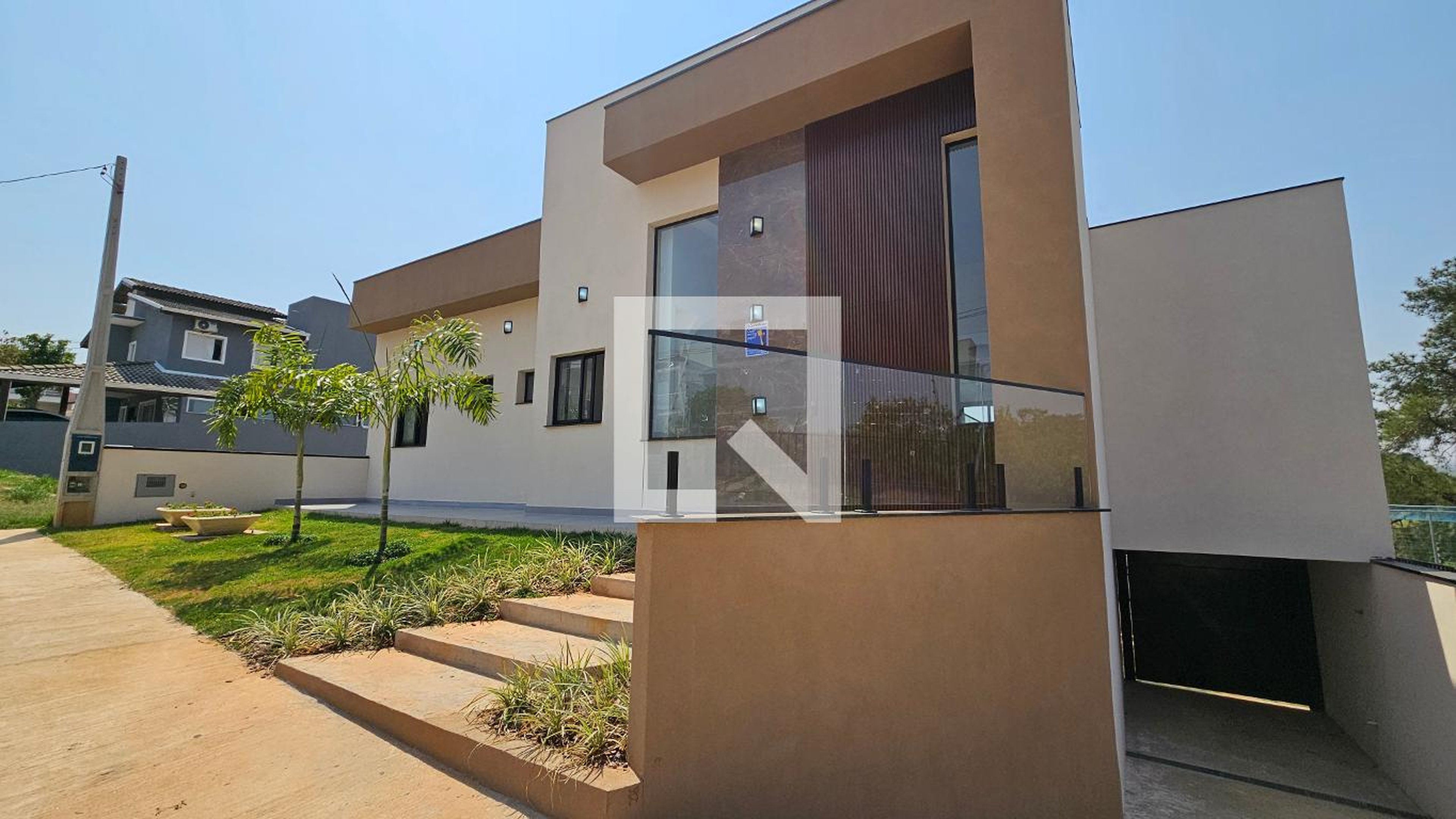 Fachada Condomínio em Rua Padre Luiz Chrispim, 38