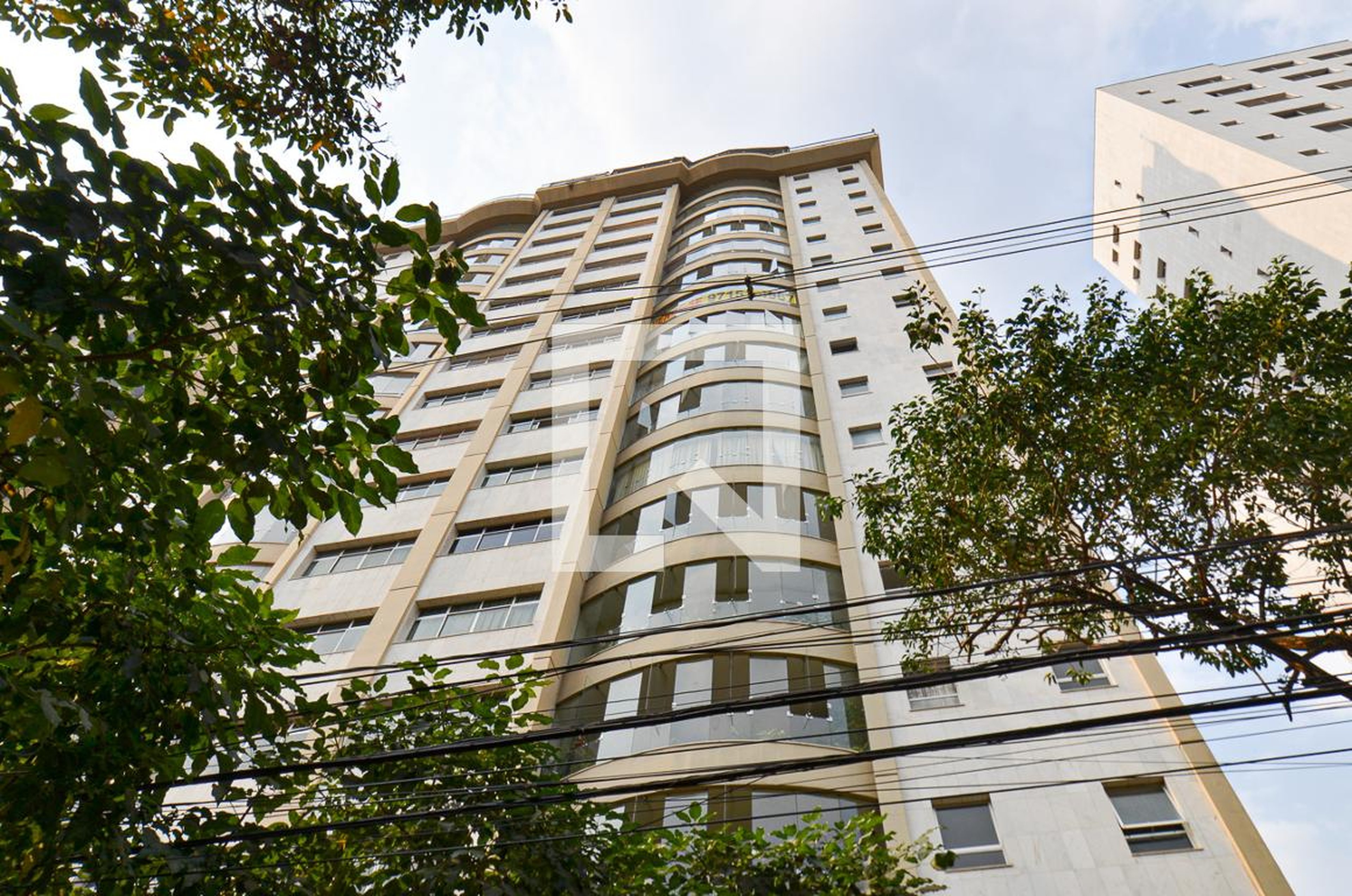 Fachada Condomínio em Rua Martim de Carvalho, 66