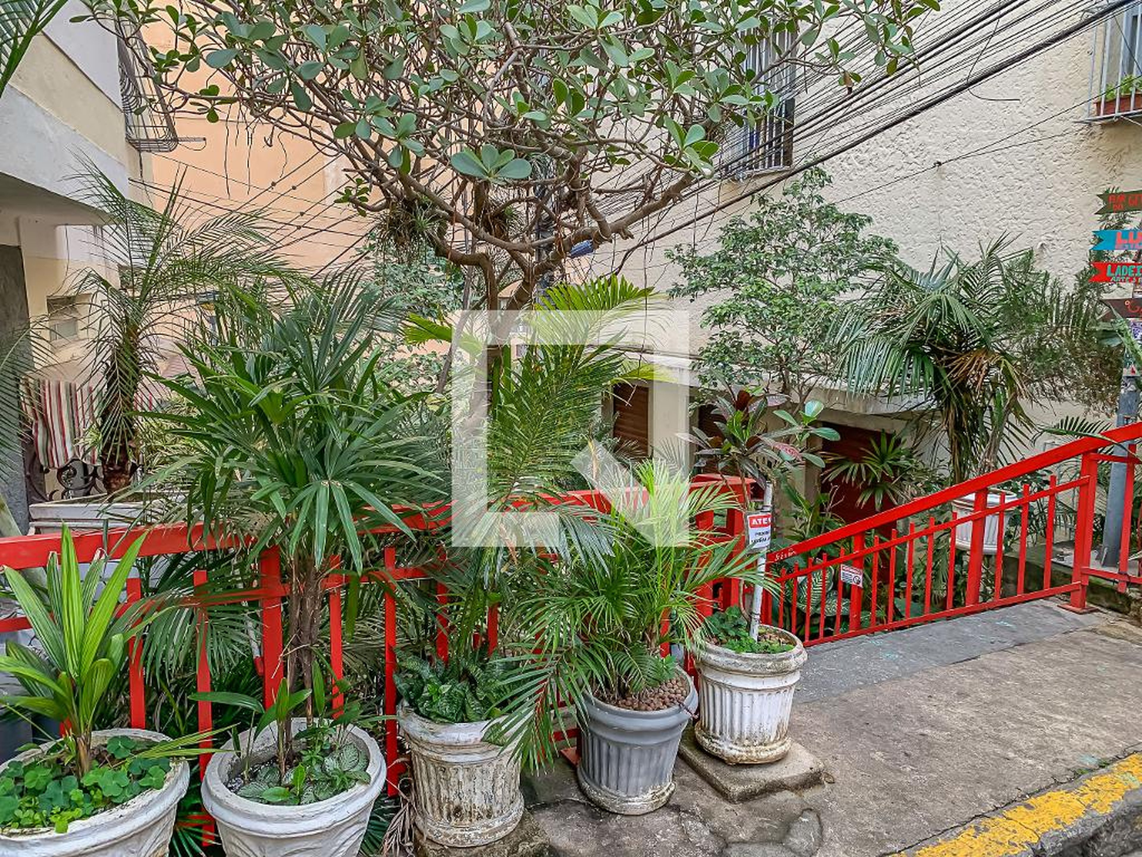 Fachada Condomínio em Ladeira do João Homem, 6