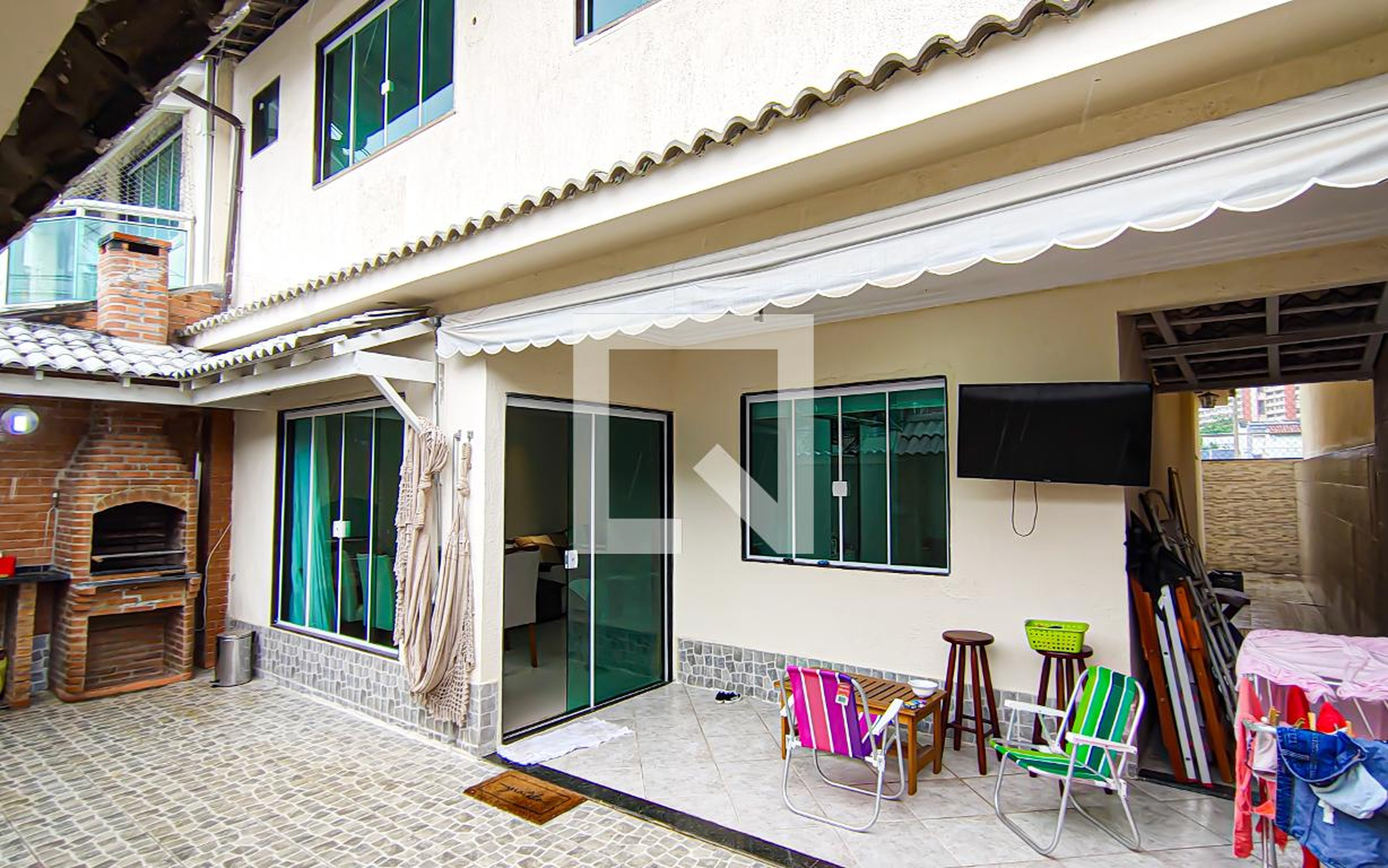 fachada Condomínio em Estrada do Engenho Velho, 835